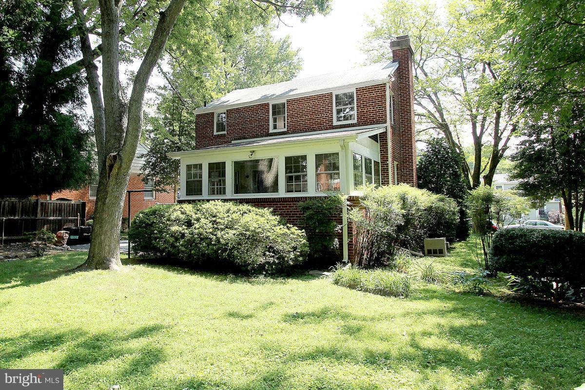 COUNTRY CLUB PARK - Residential