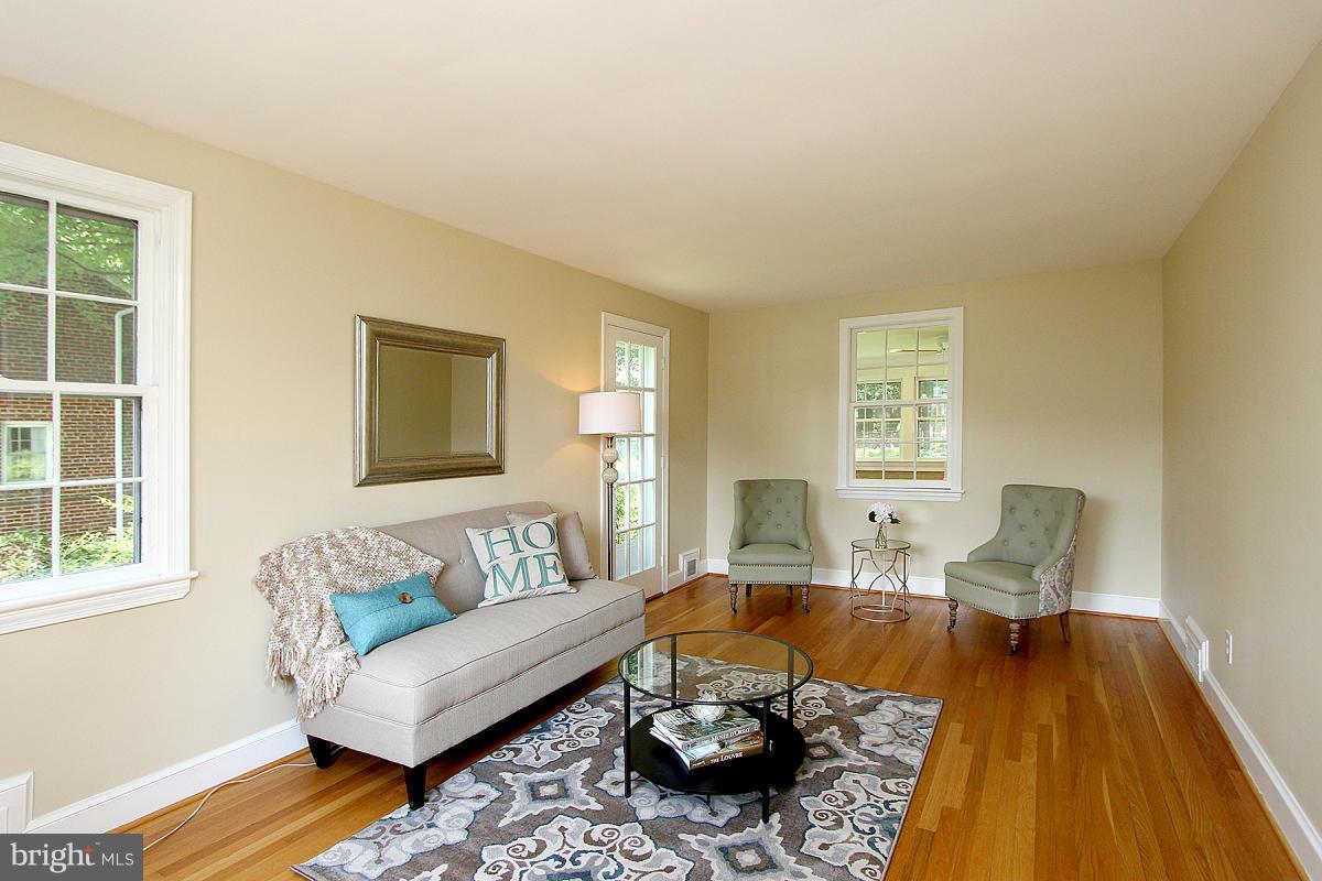 COUNTRY CLUB PARK - Residential