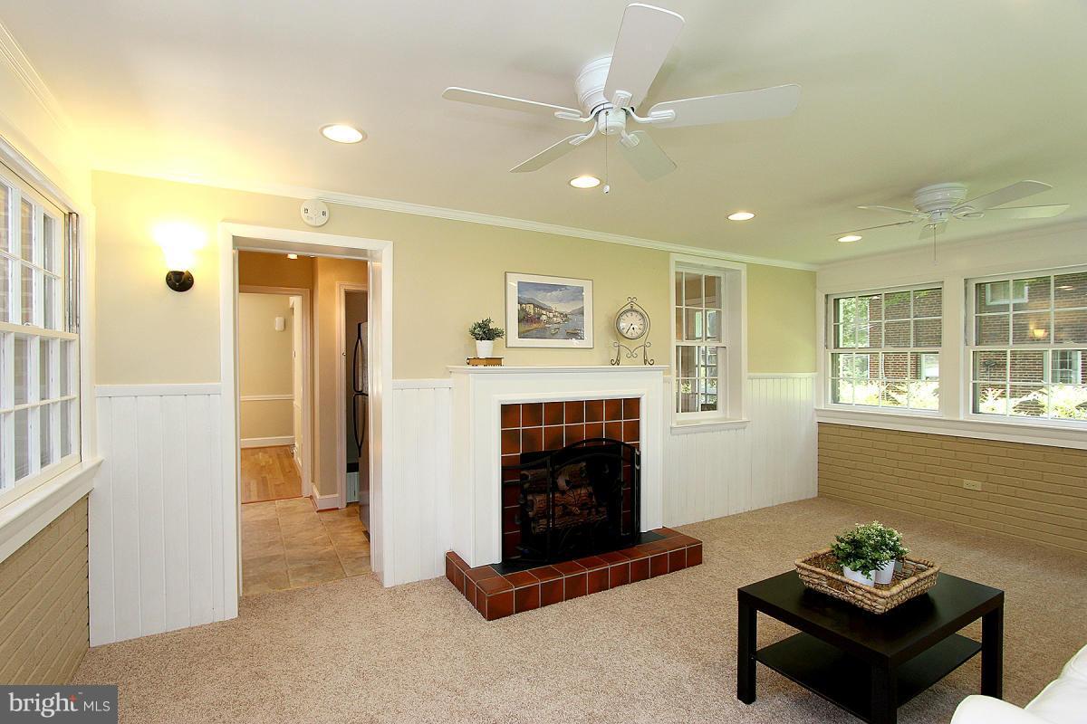 COUNTRY CLUB PARK - Residential