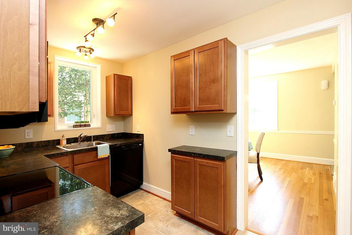 COUNTRY CLUB PARK - Residential