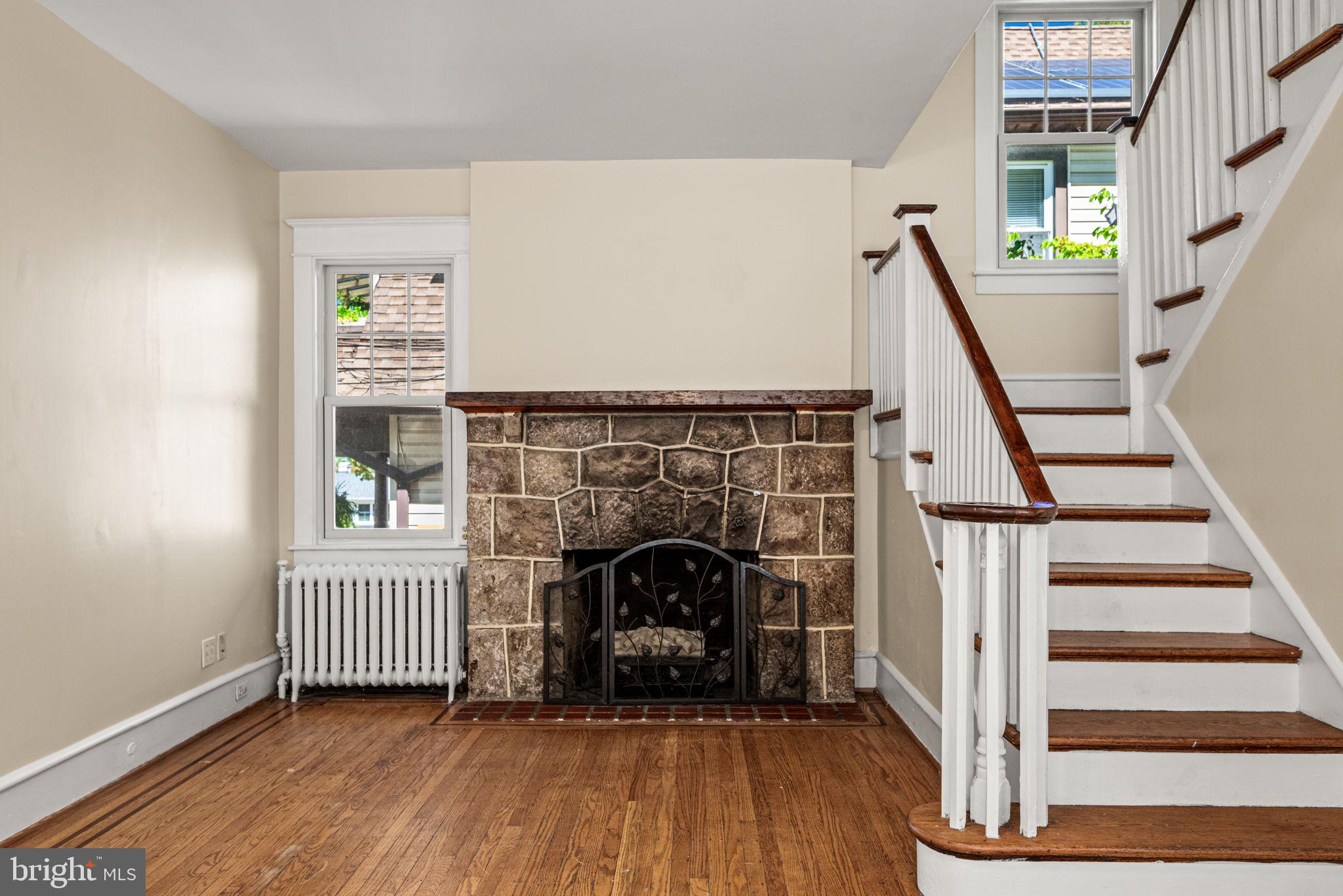 112 E FRANKLIN AVENUE