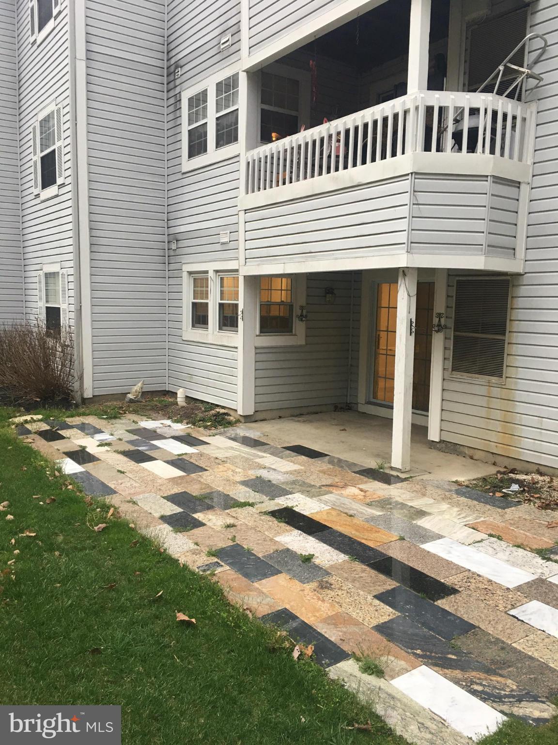 MONTGOMERY RUN - Residential Lease