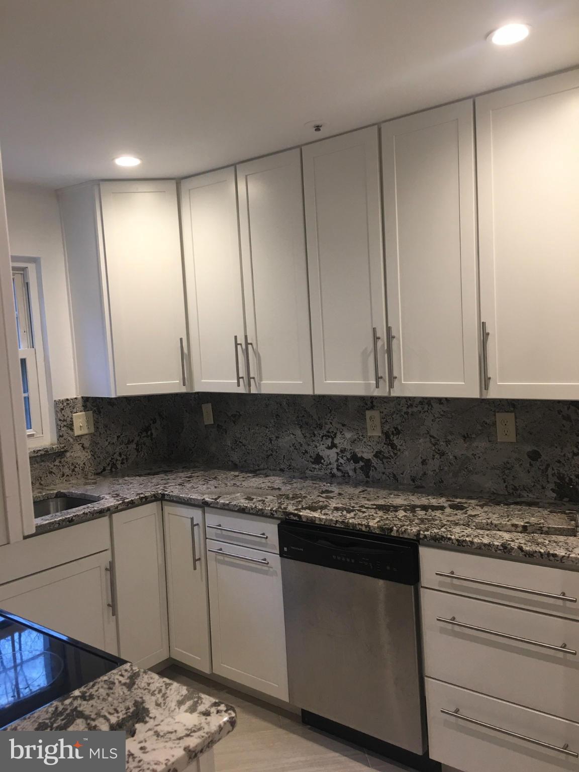 MONTGOMERY RUN - Residential Lease