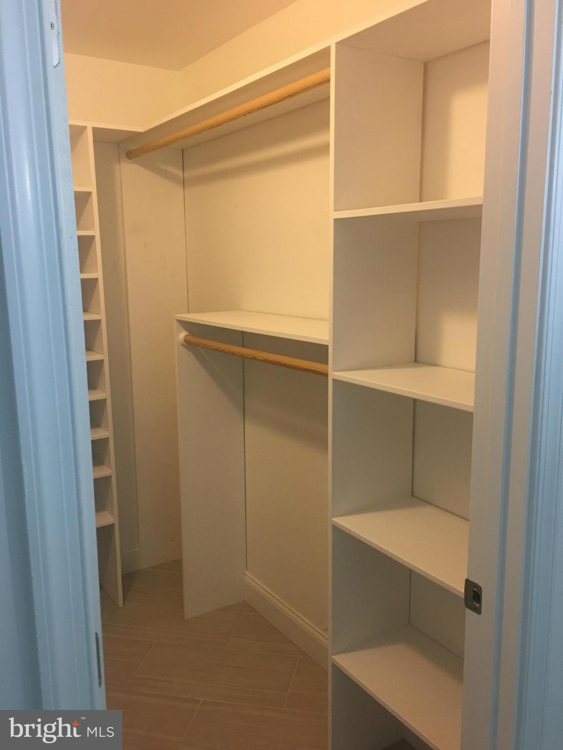 MONTGOMERY RUN - Residential Lease