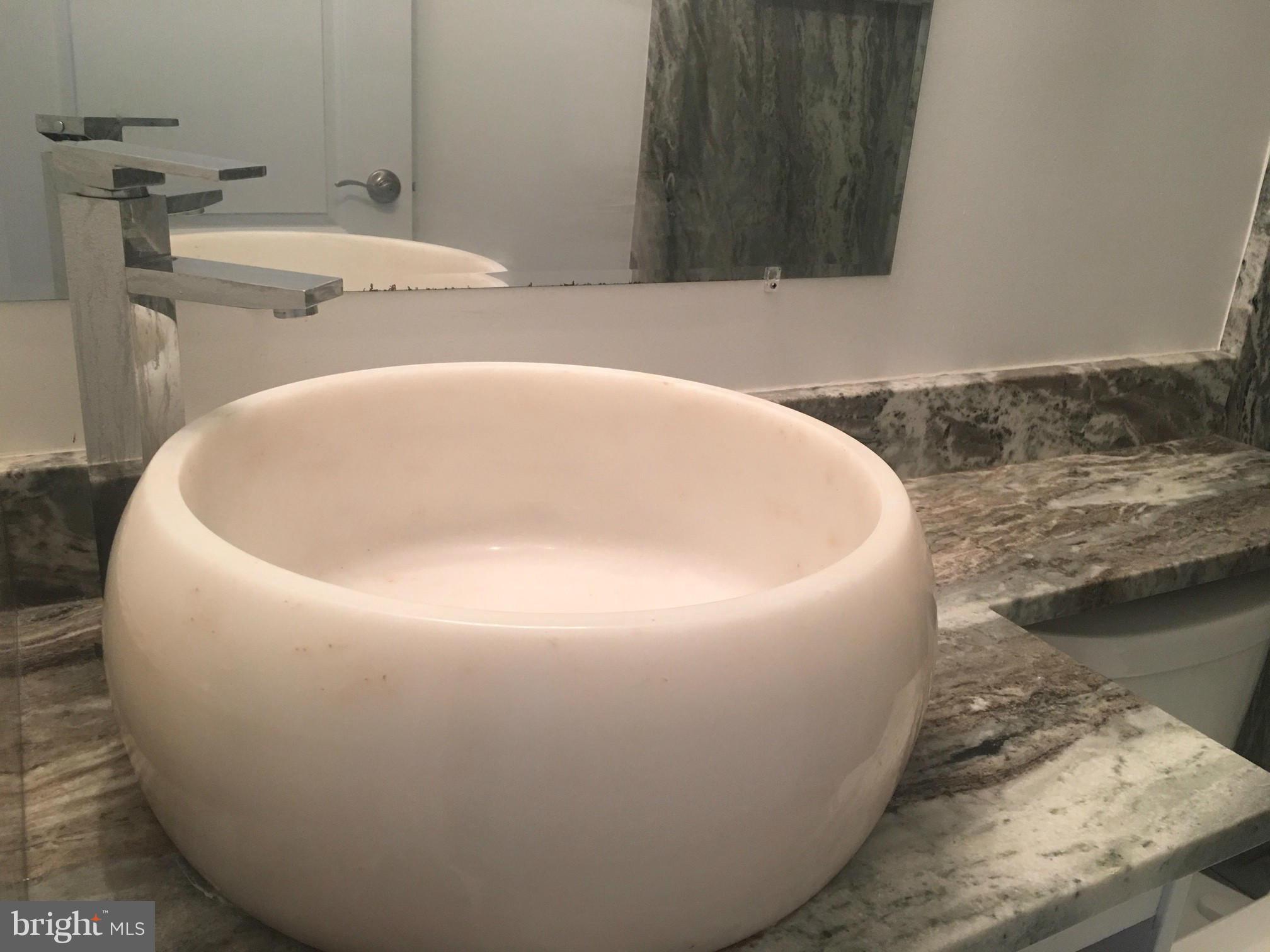 MONTGOMERY RUN - Residential Lease