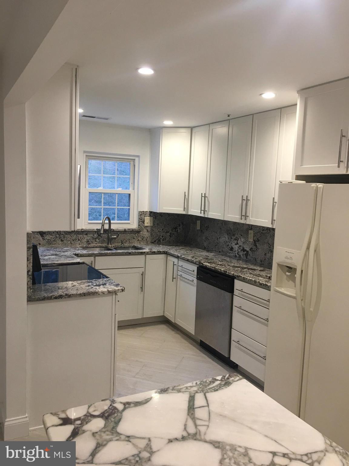 MONTGOMERY RUN - Residential Lease