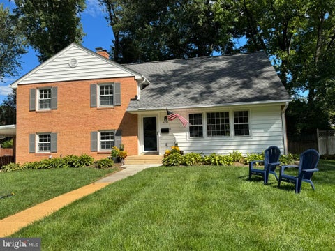 Photo of 8505 Stable Drive, ALEXANDRIA, VA 22308 (MLS # VAFX2316774)