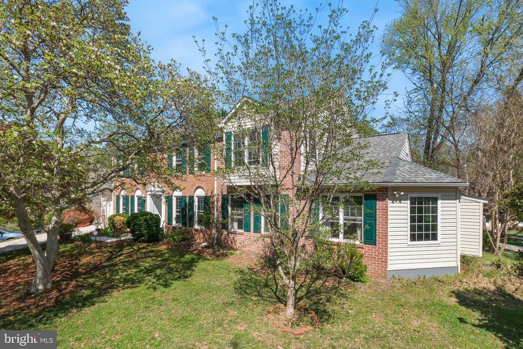 Photo of 11917 Reynolds Avenue, POTOMAC, MD 20854 (MLS # MDMC2227204)
