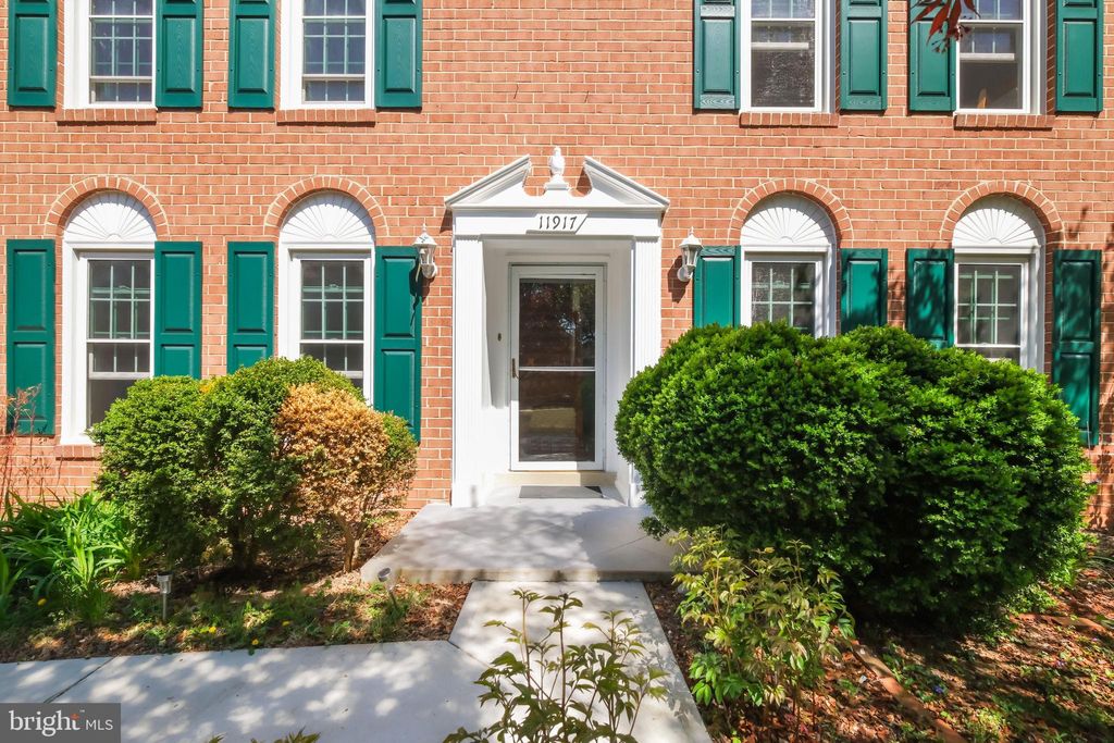 Photo of 11917 Reynolds Avenue, POTOMAC, MD 20854 (MLS # MDMC2227204)