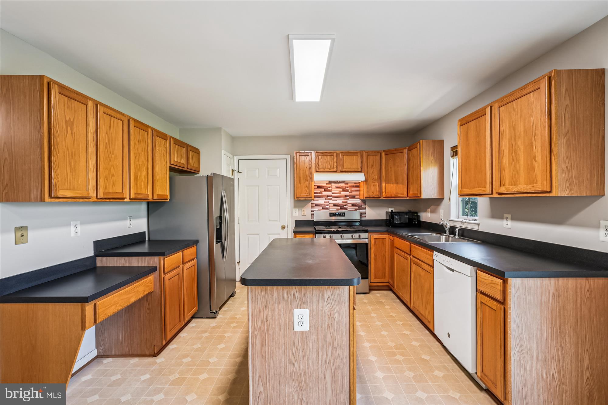 17244 AMERICAN ELM COURT