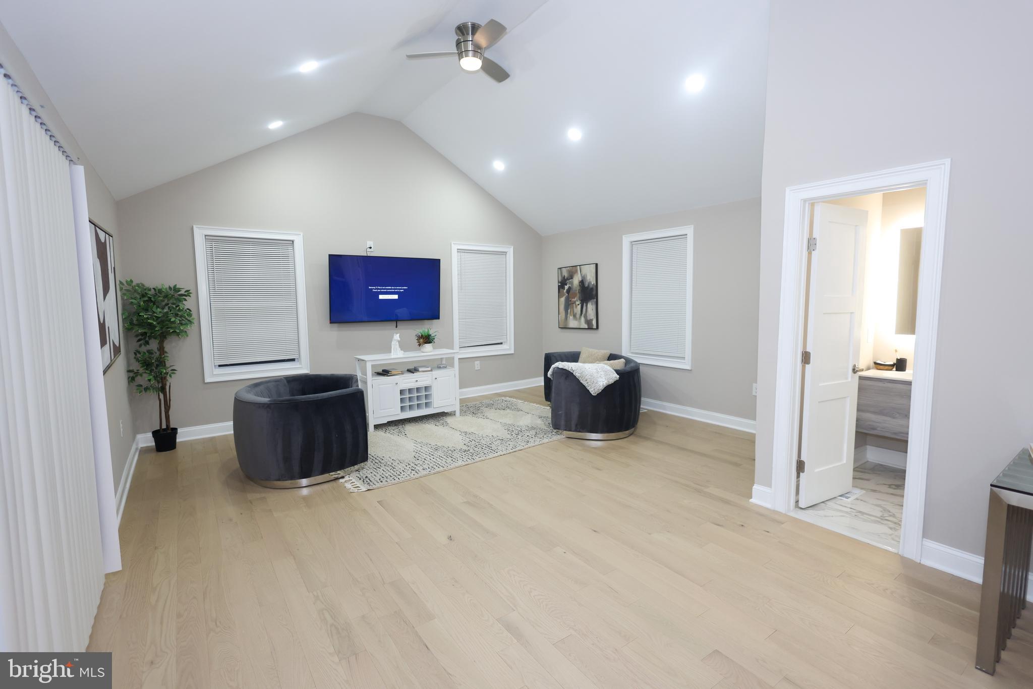 3151 NEWTON STREET NE