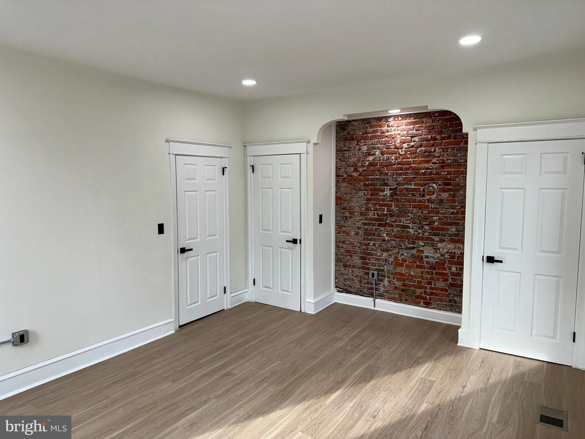 OLDE KENSINGTON - Residential