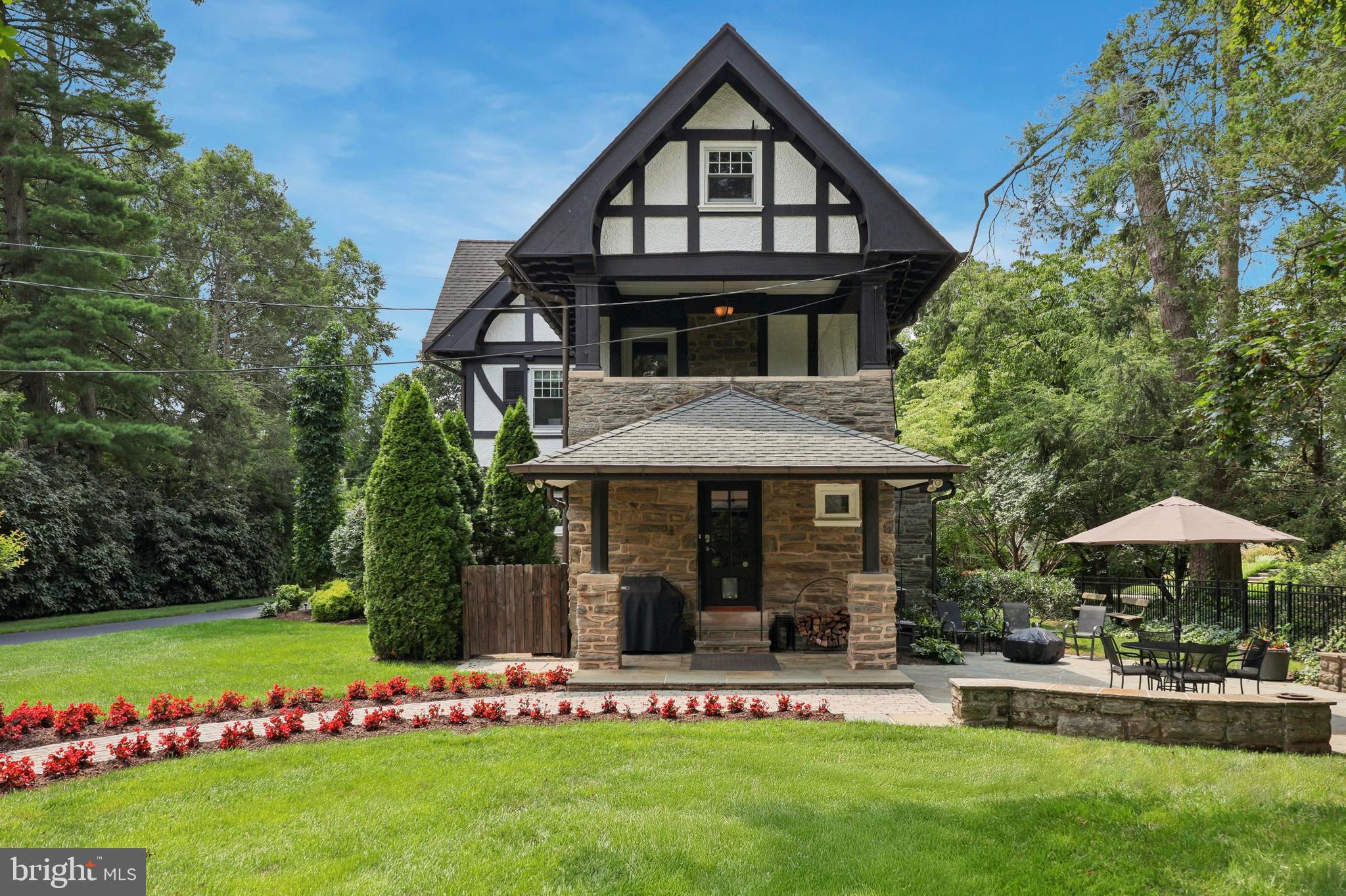 CHESTNUT HILL - Residential