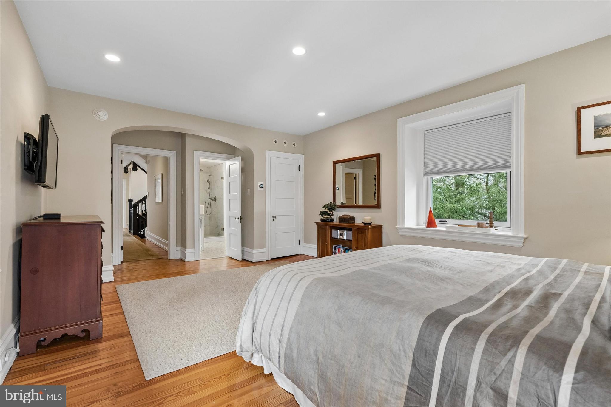 CHESTNUT HILL - Residential