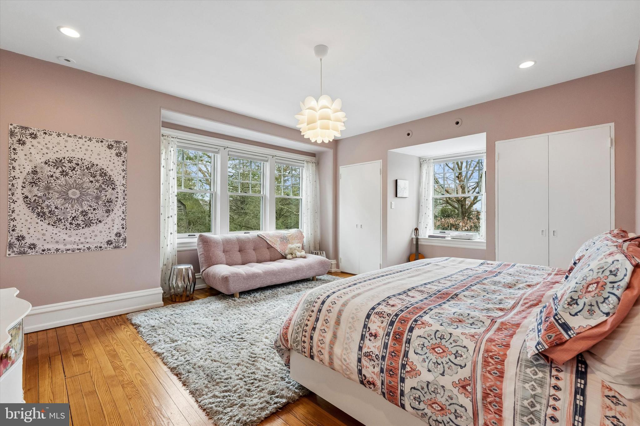 CHESTNUT HILL - Residential