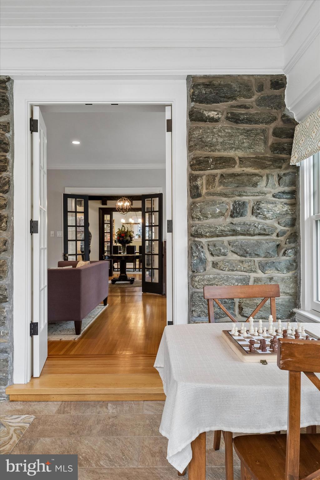 CHESTNUT HILL - Residential