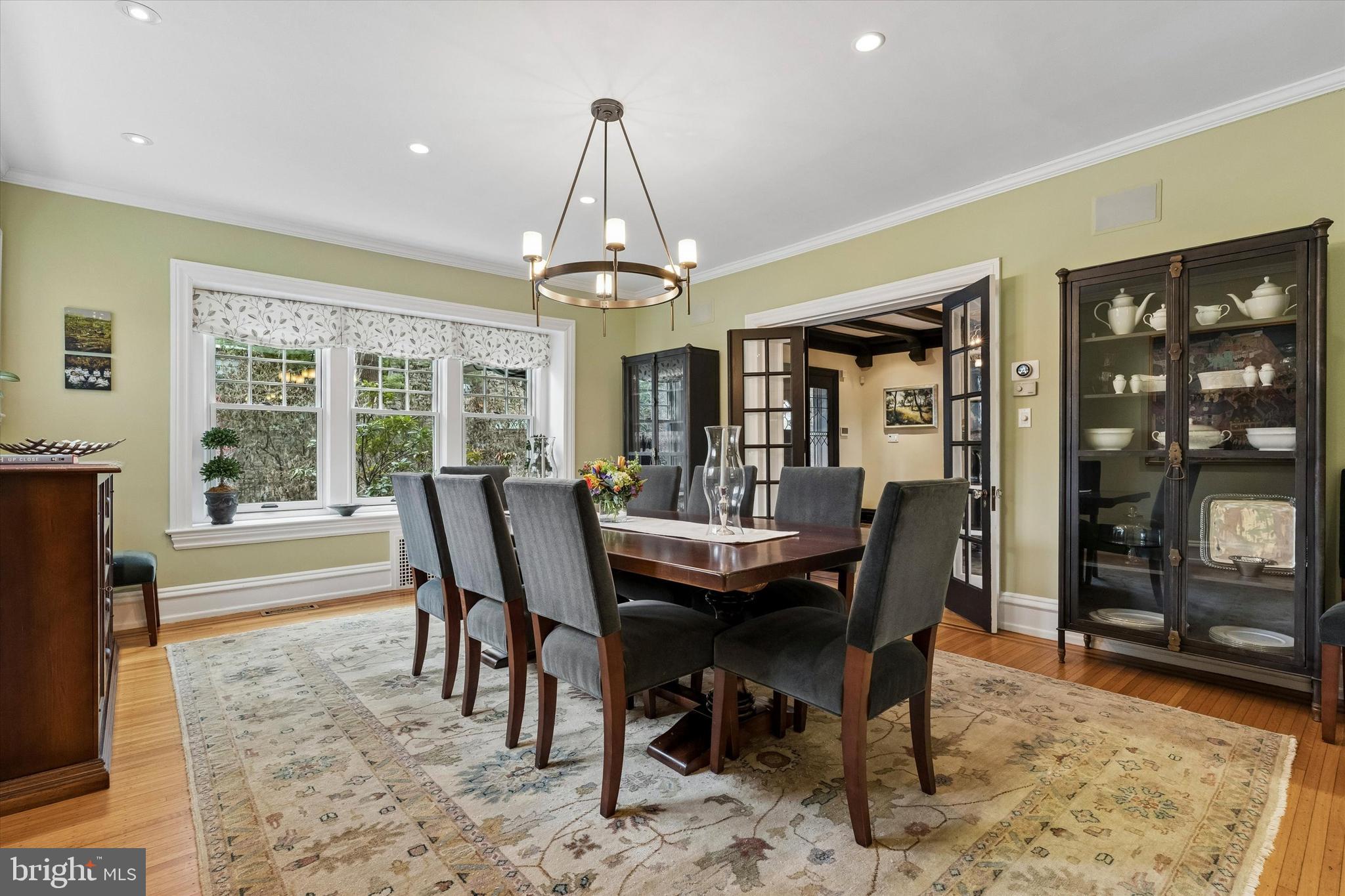 CHESTNUT HILL - Residential