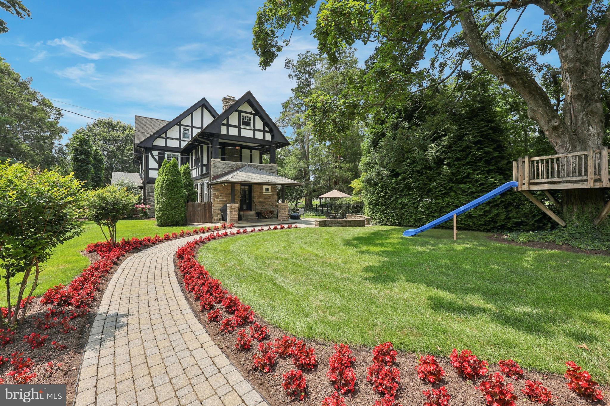 CHESTNUT HILL - Residential