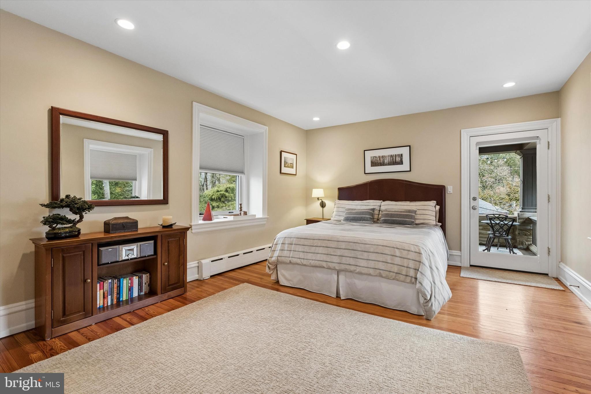 CHESTNUT HILL - Residential