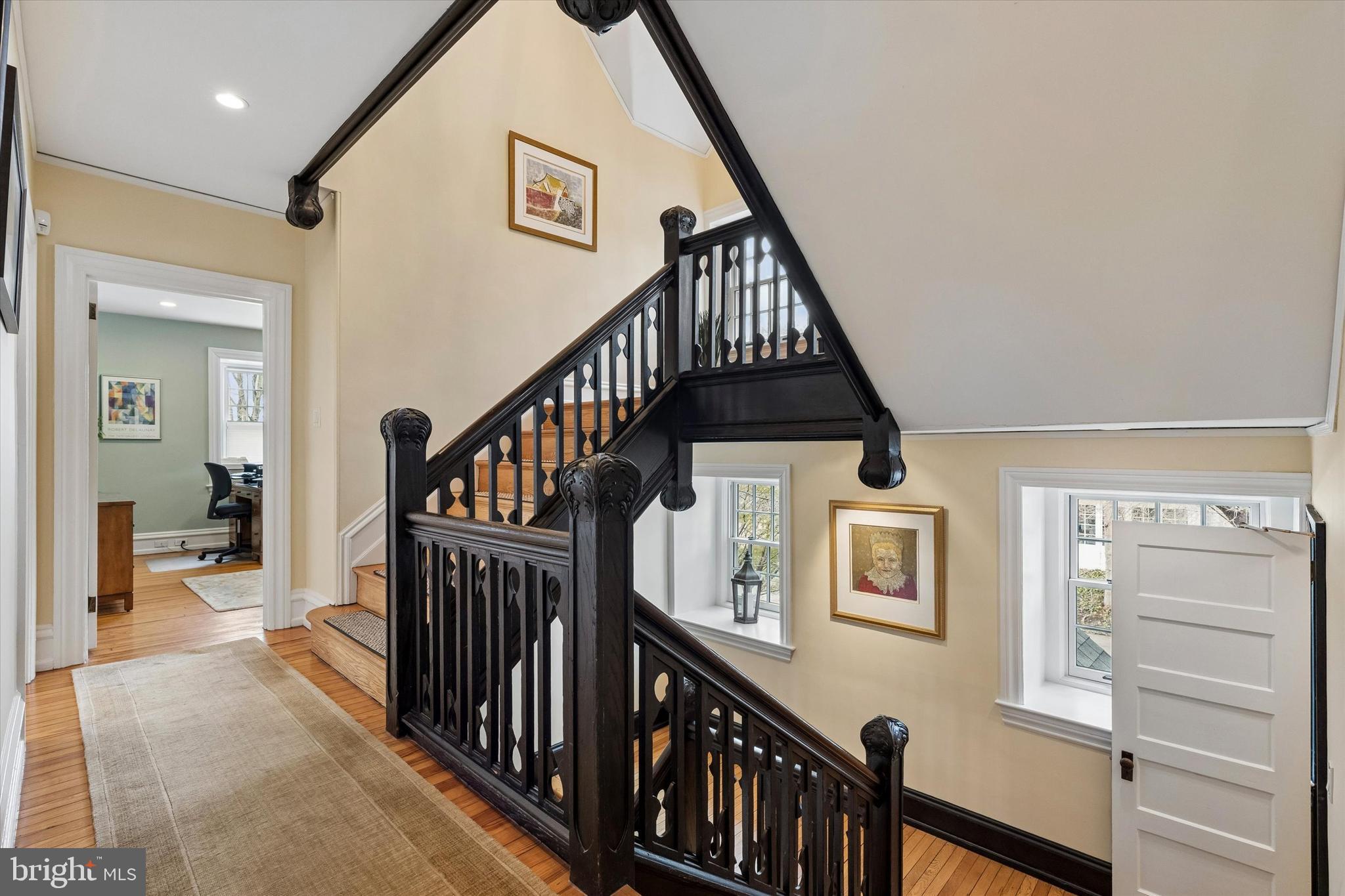 CHESTNUT HILL - Residential