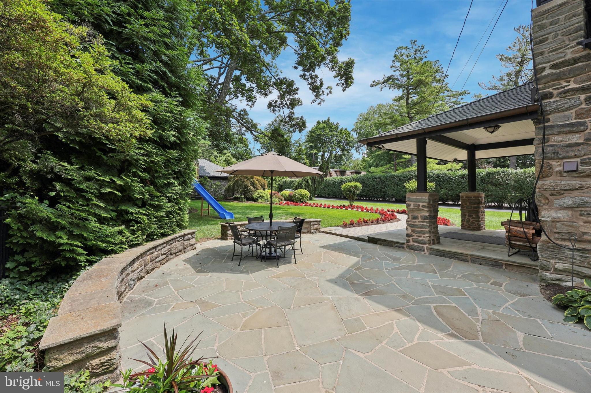 CHESTNUT HILL - Residential