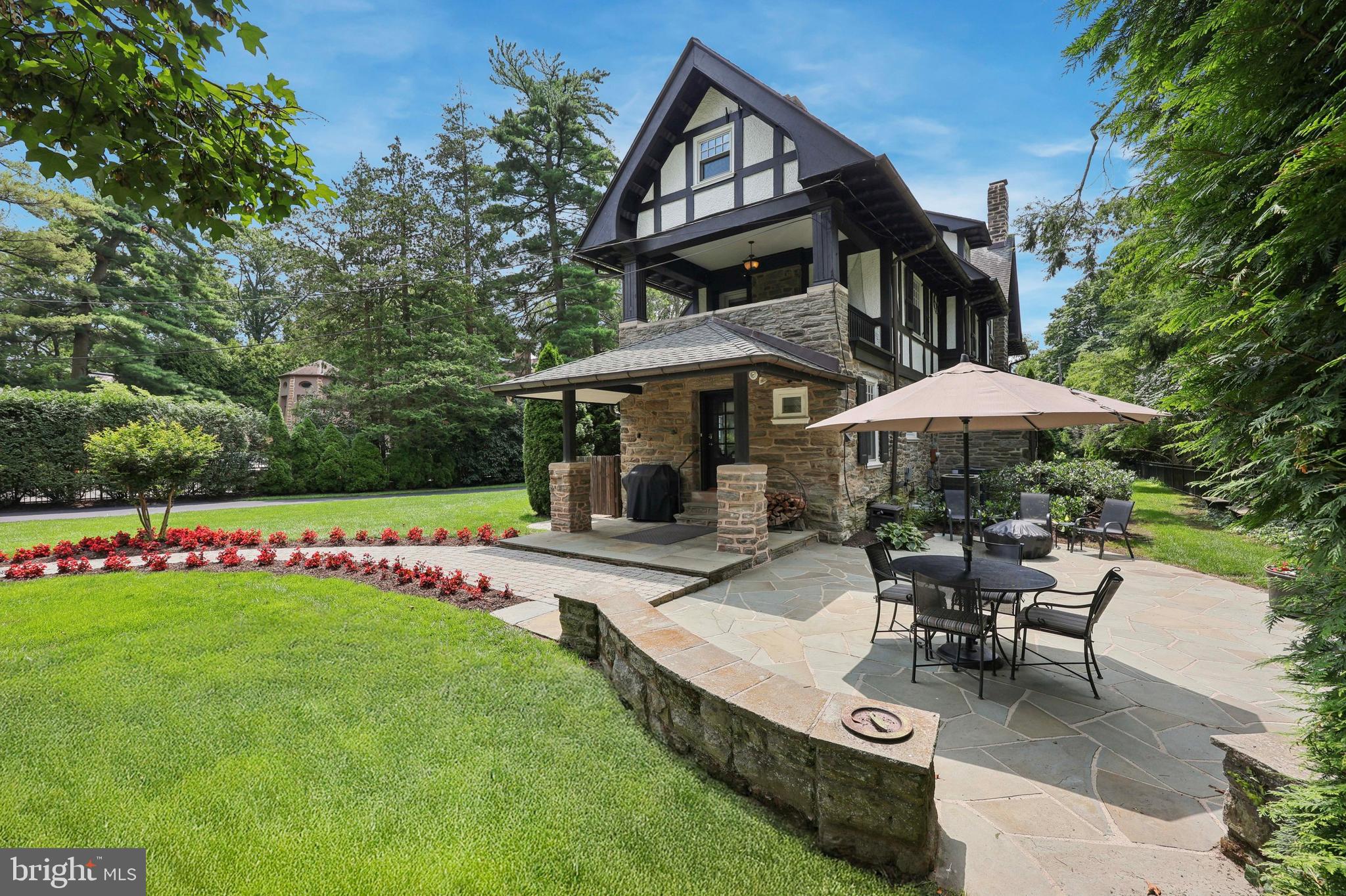 CHESTNUT HILL - Residential