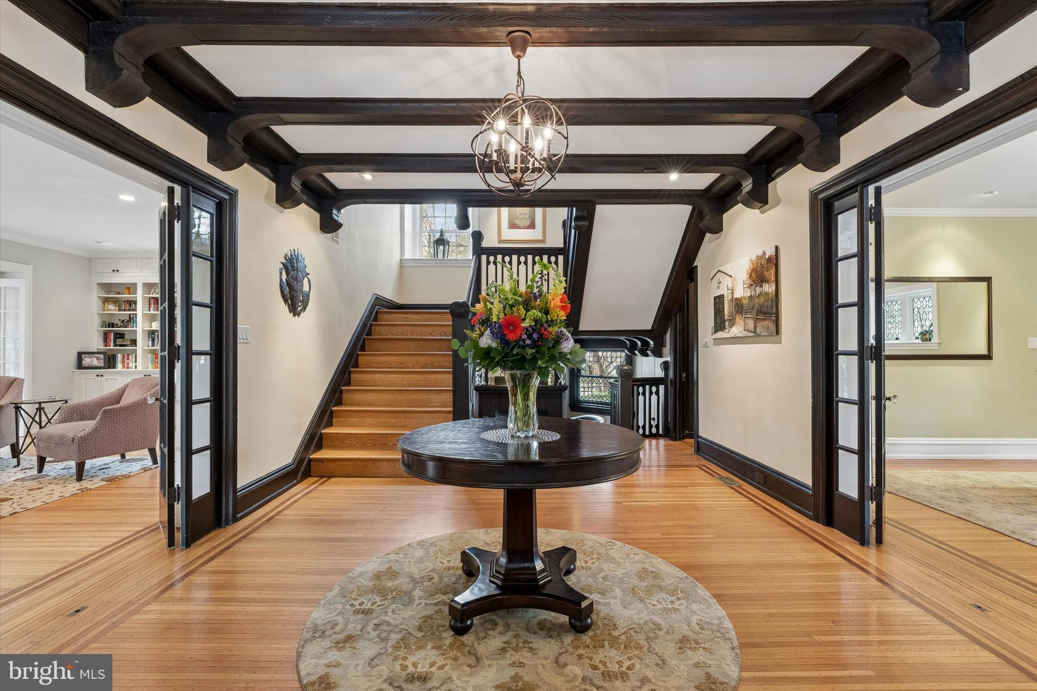 8111 SAINT MARTINS LANE