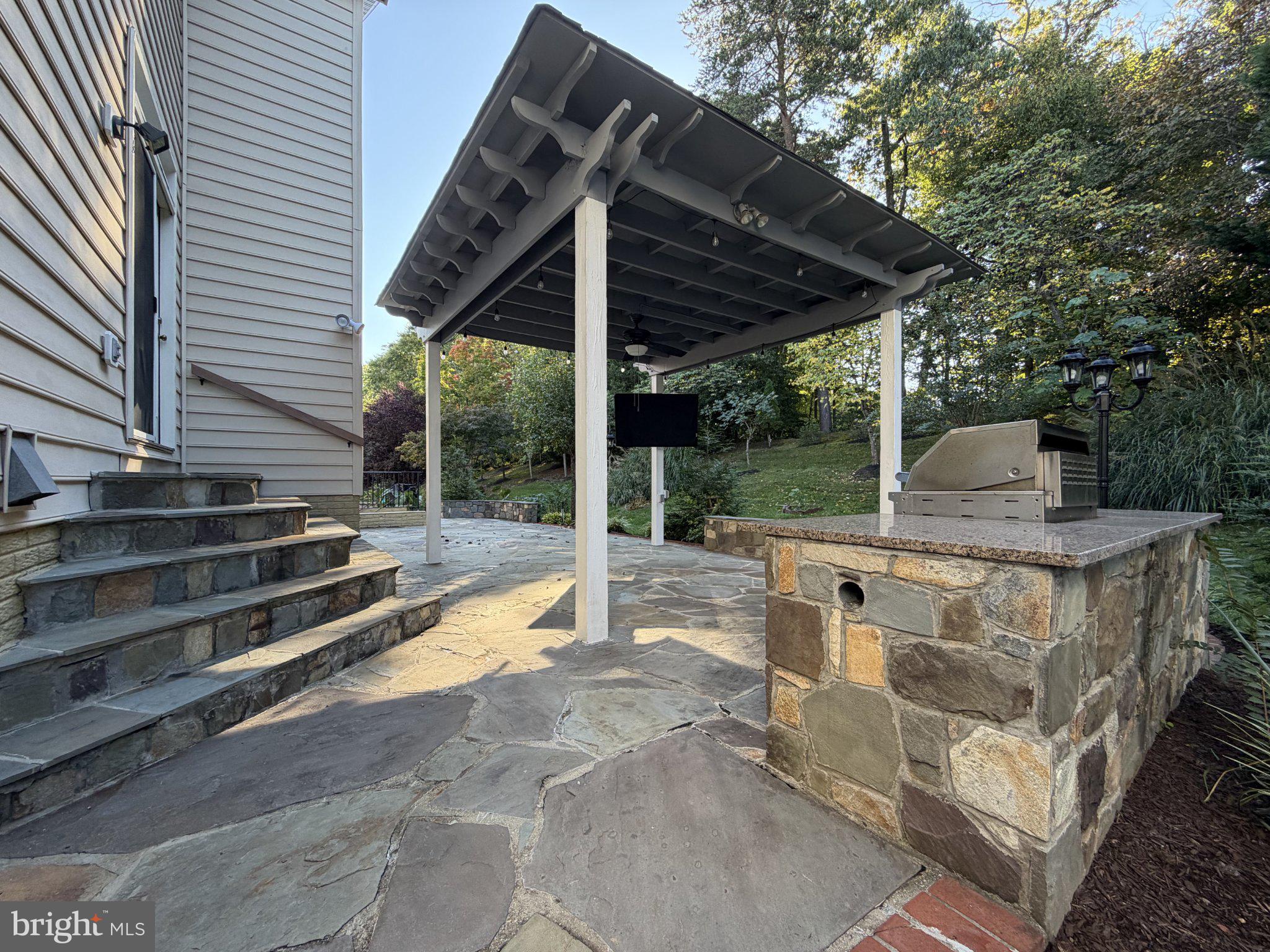 13045 LASHMERE COURT