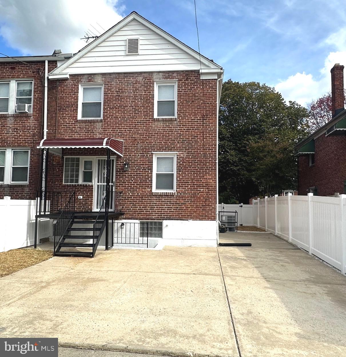 2316 ASHBURTON STREET