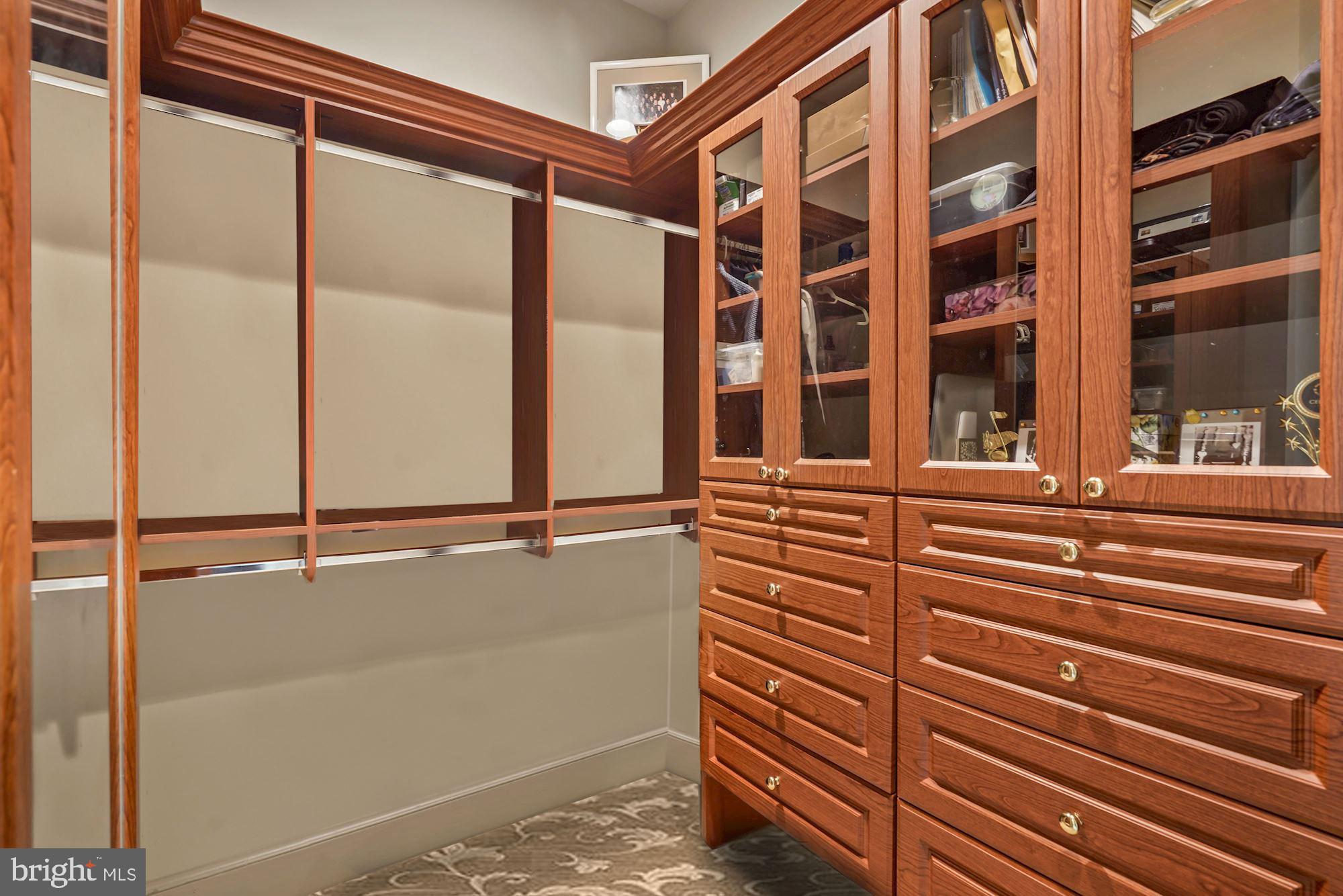 SADDLE RIDGE - Residential