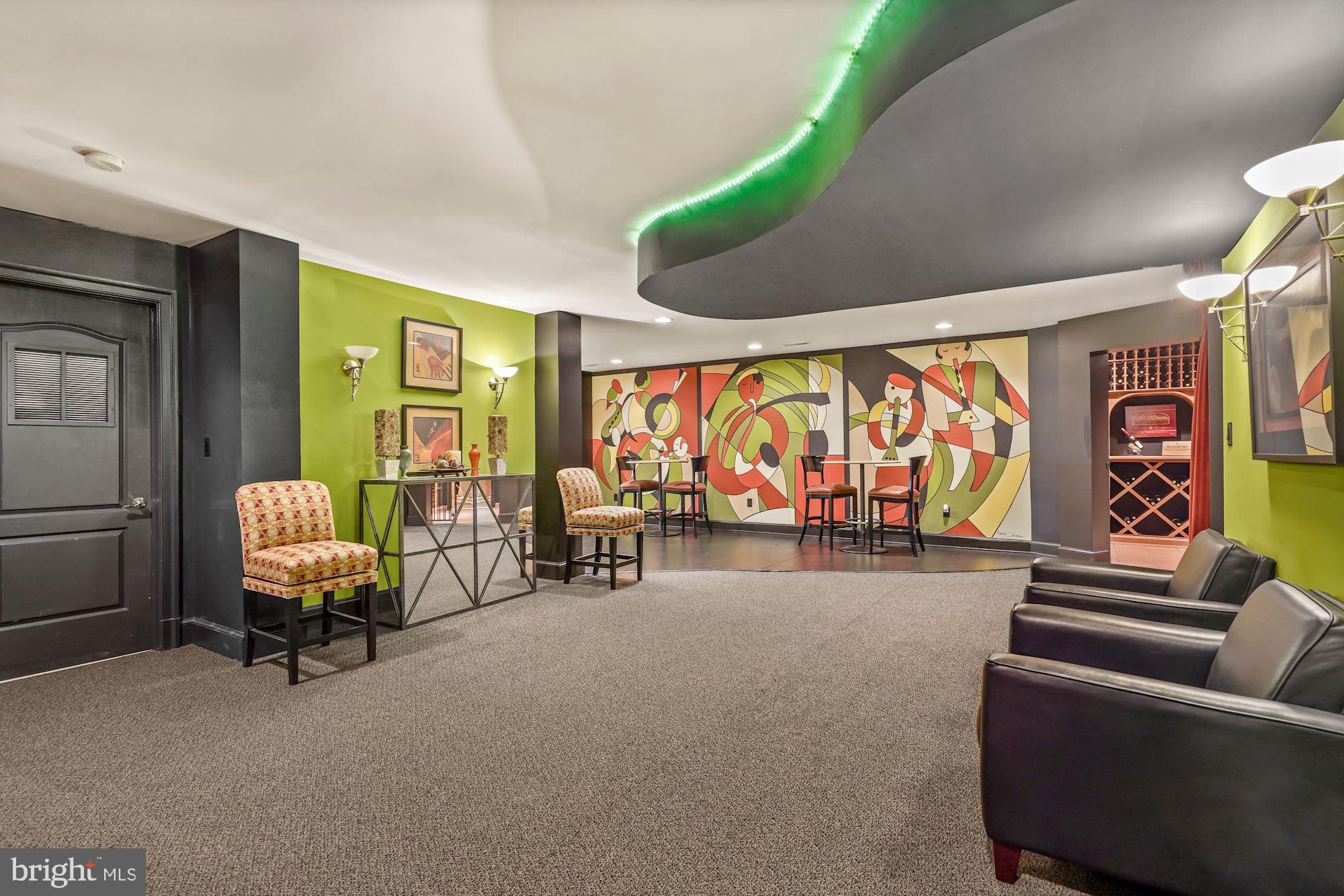 SADDLE RIDGE - Residential