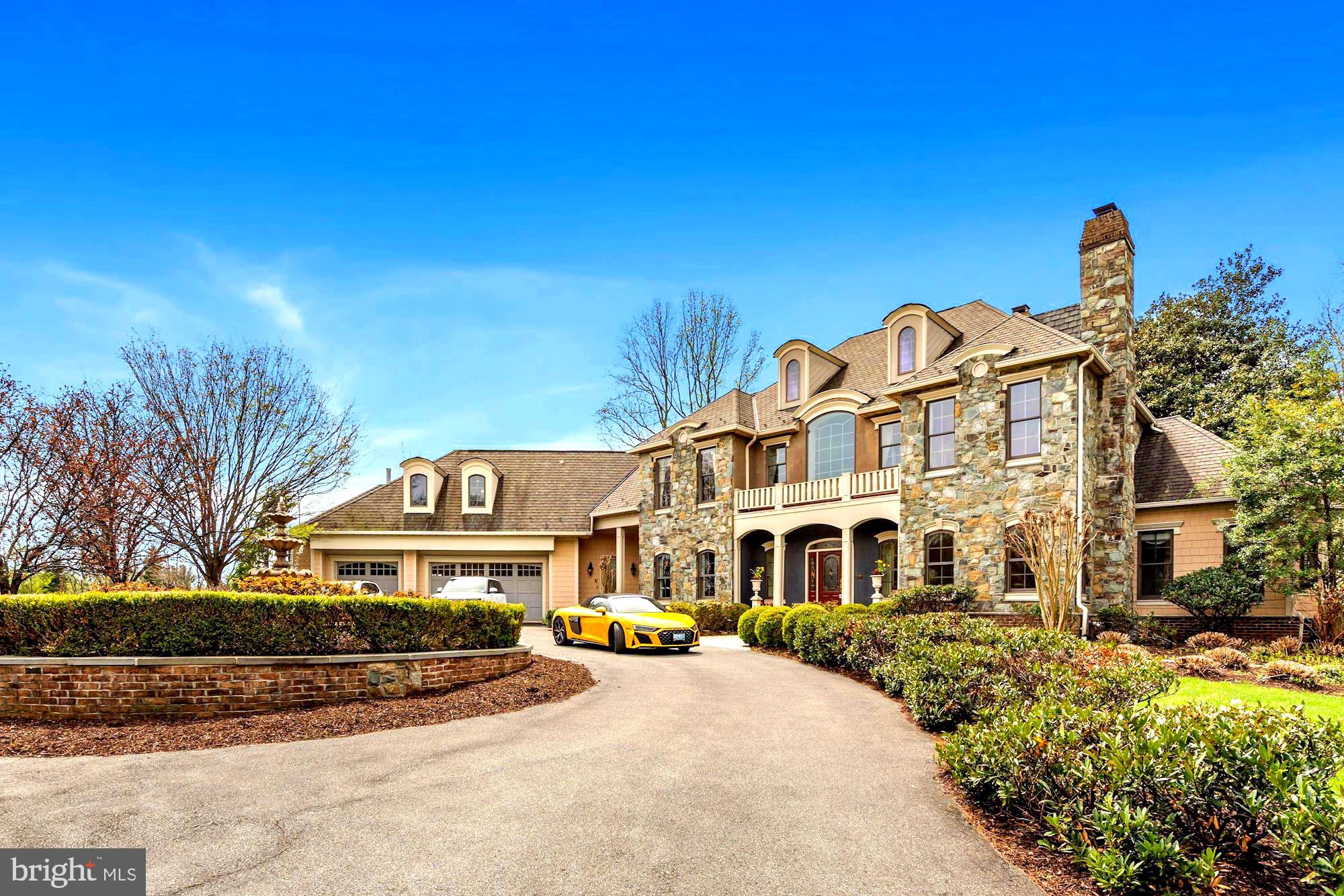 SADDLE RIDGE - Residential