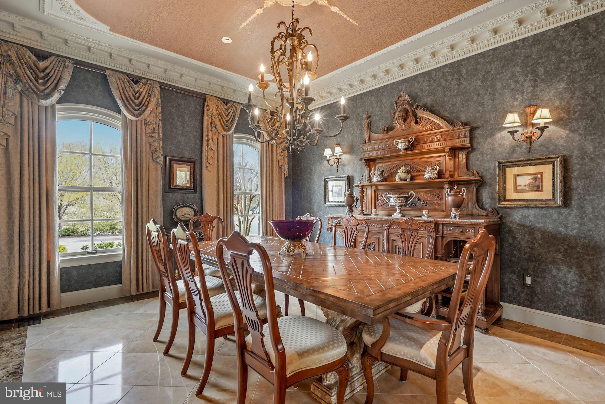 SADDLE RIDGE - Residential