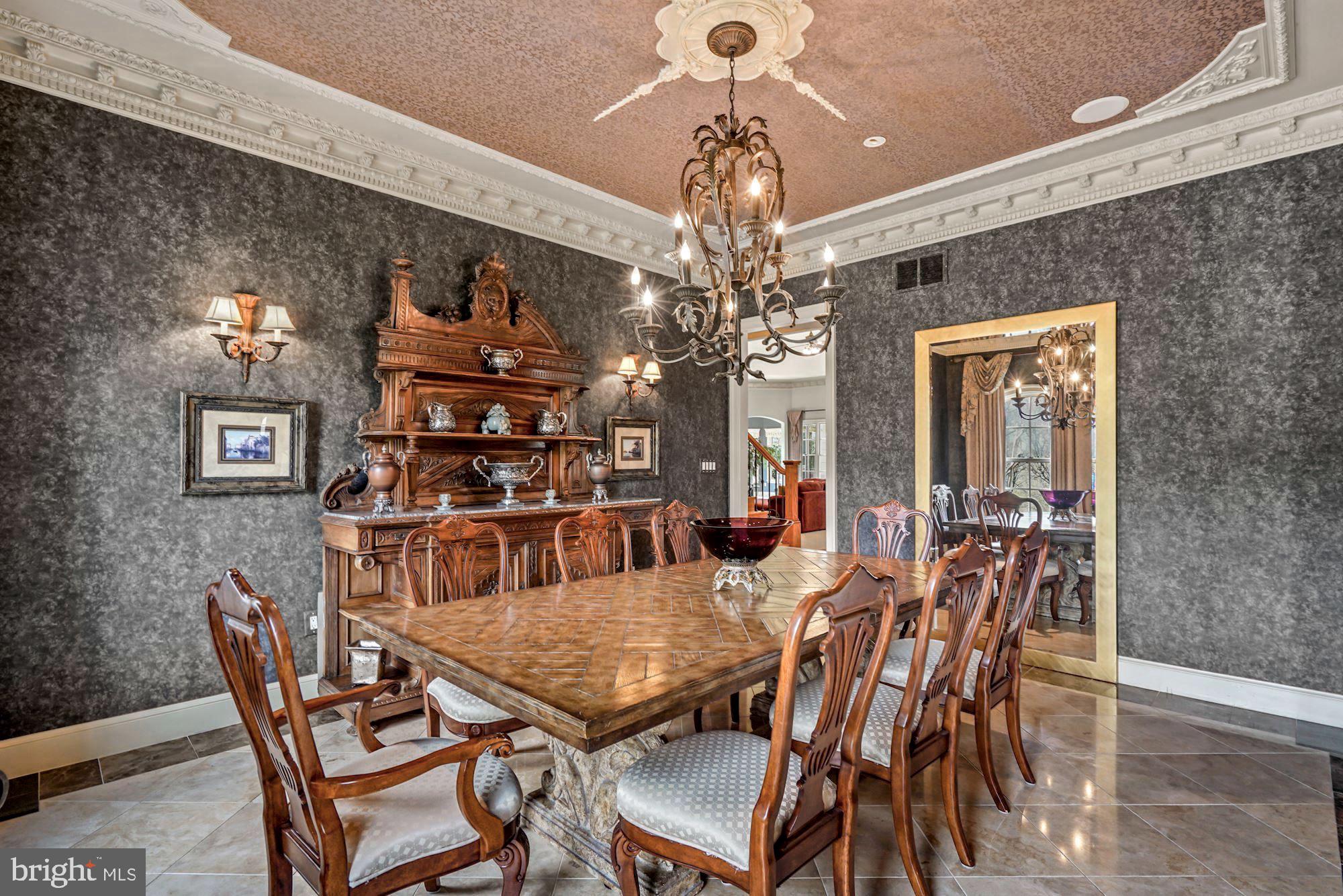 SADDLE RIDGE - Residential