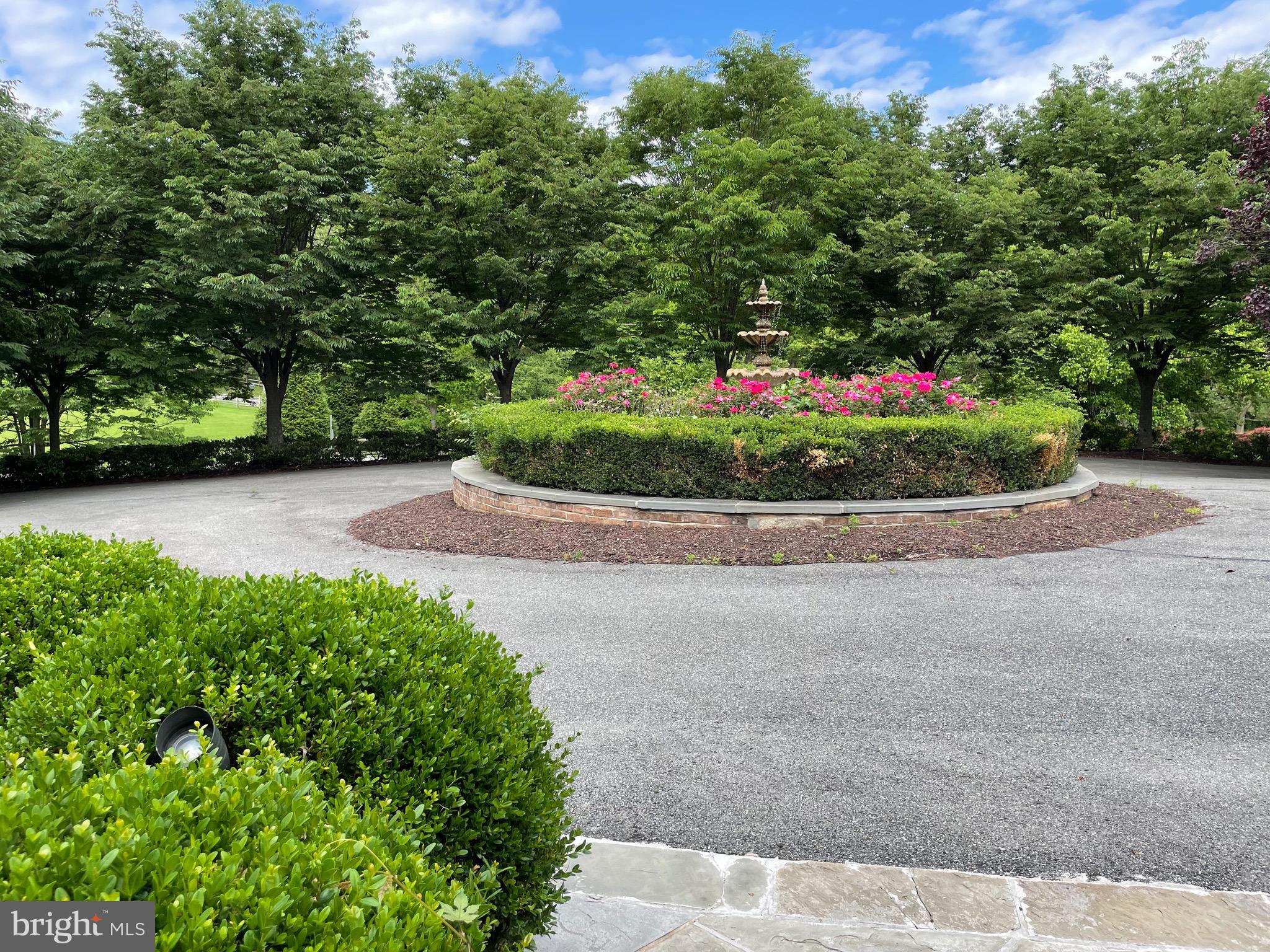 SADDLE RIDGE - Residential