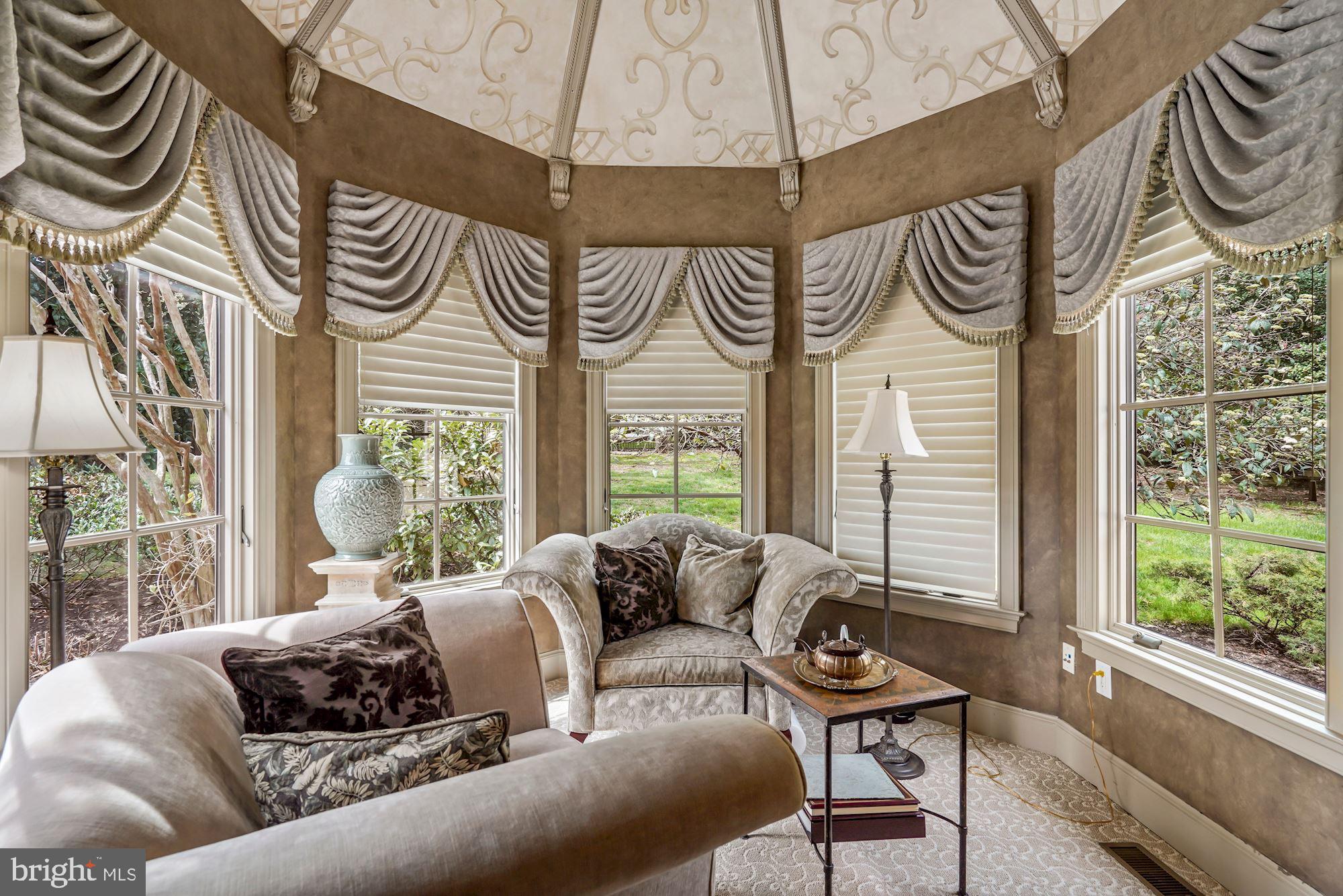 SADDLE RIDGE - Residential