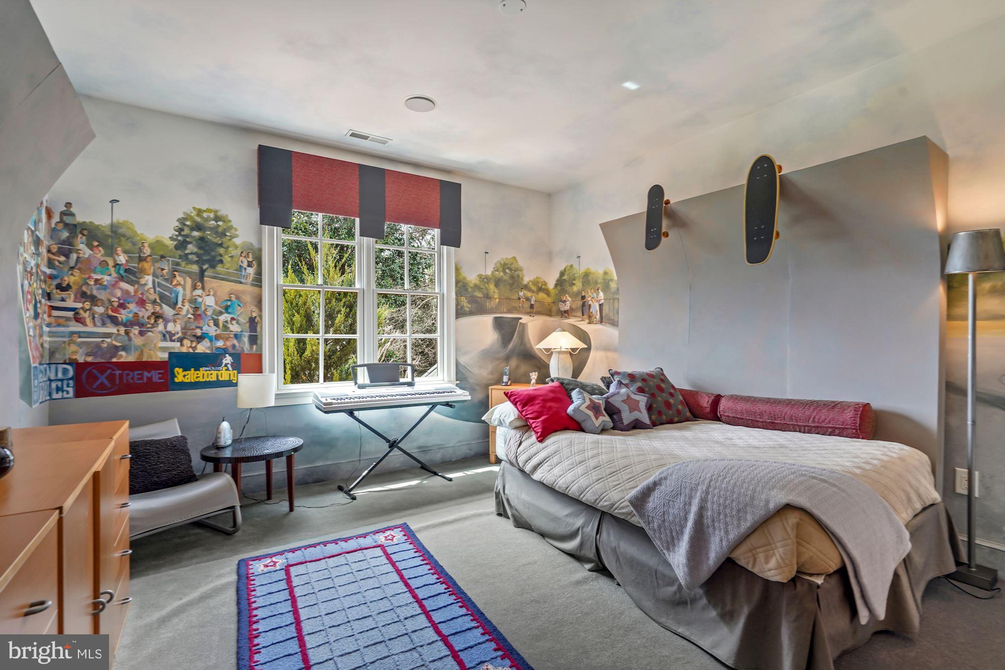 SADDLE RIDGE - Residential