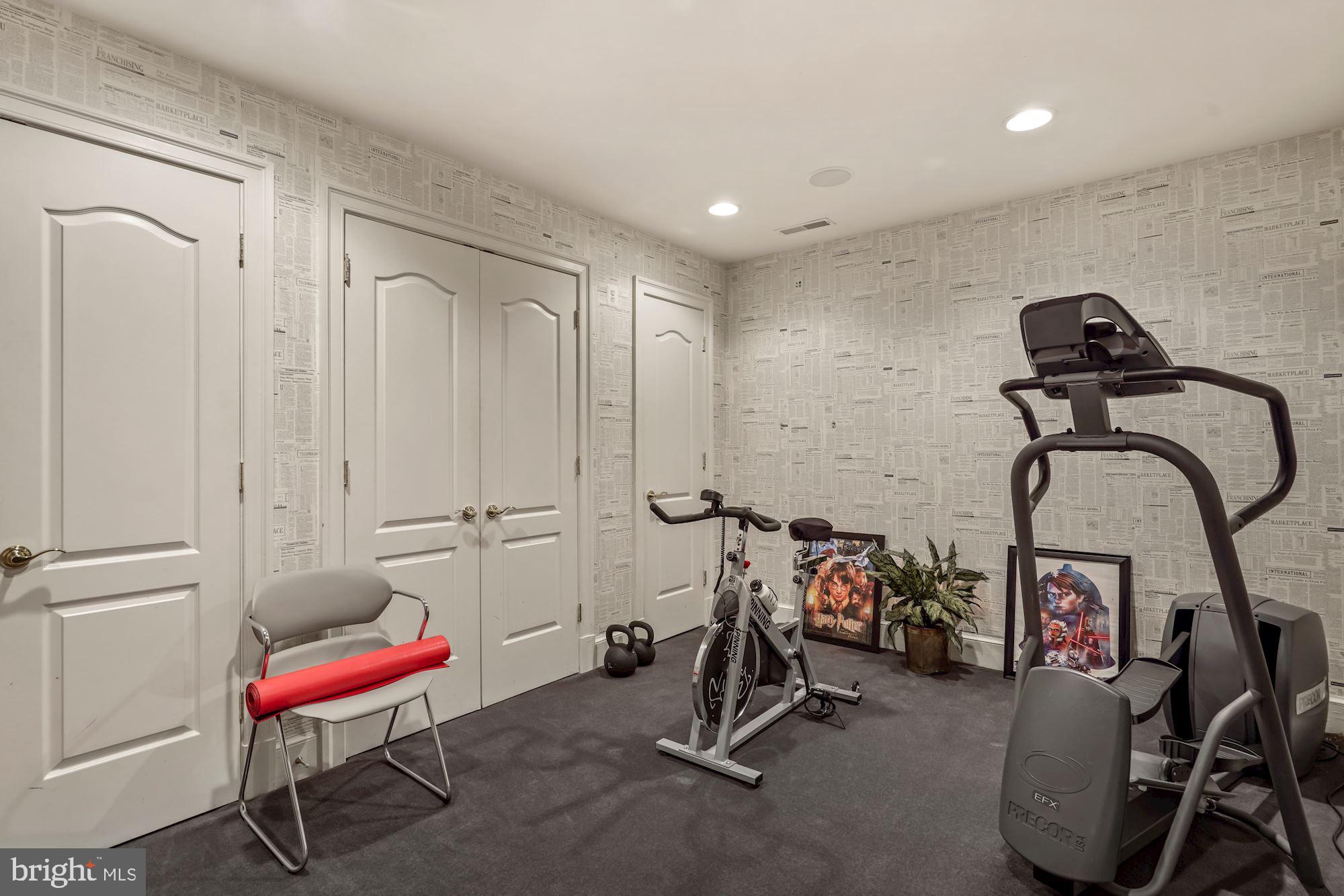 SADDLE RIDGE - Residential