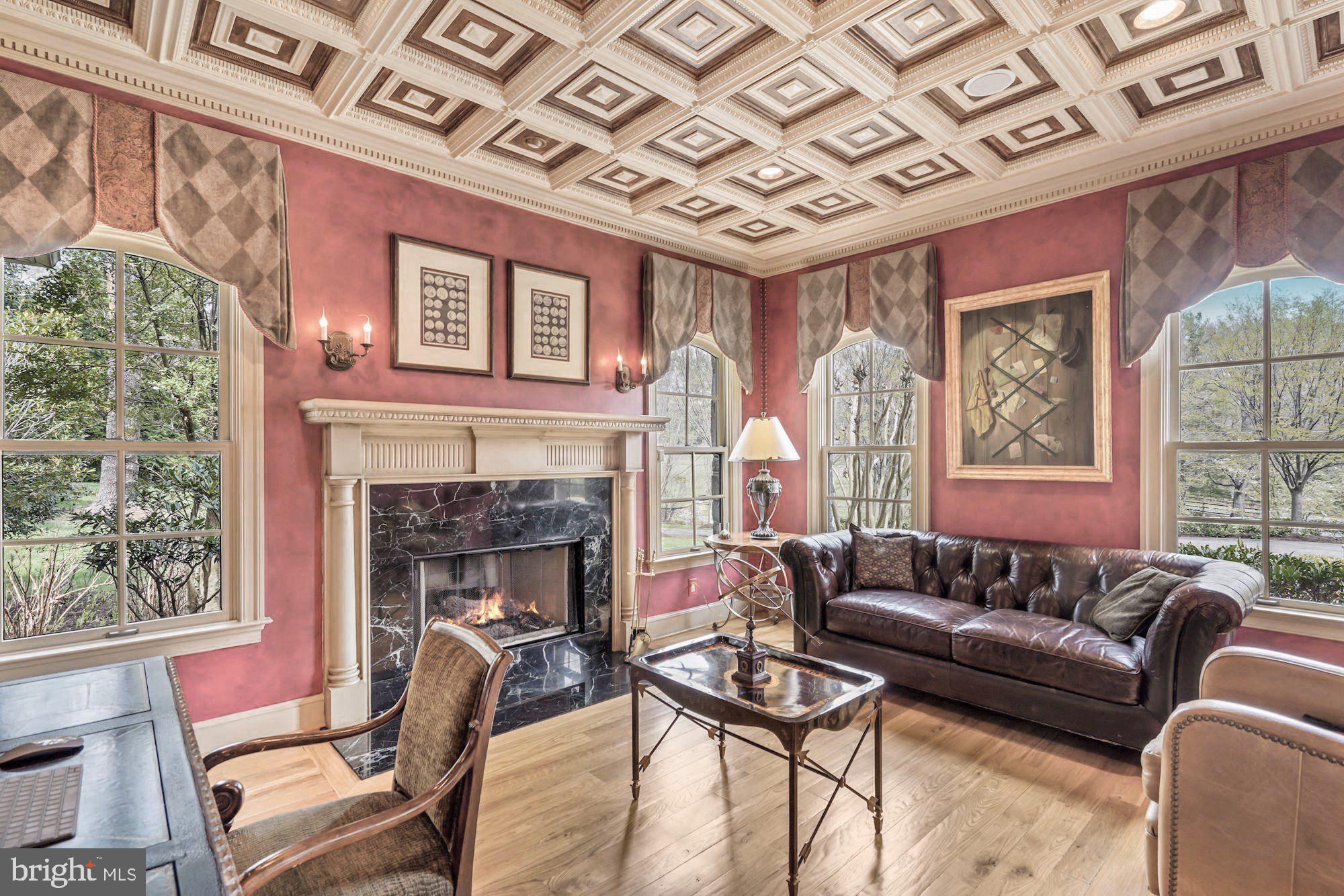 SADDLE RIDGE - Residential