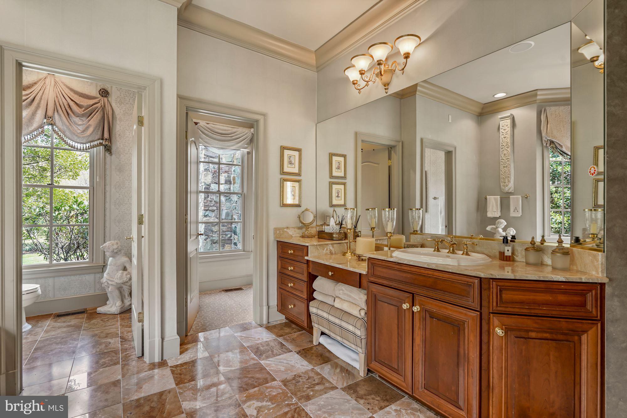 SADDLE RIDGE - Residential