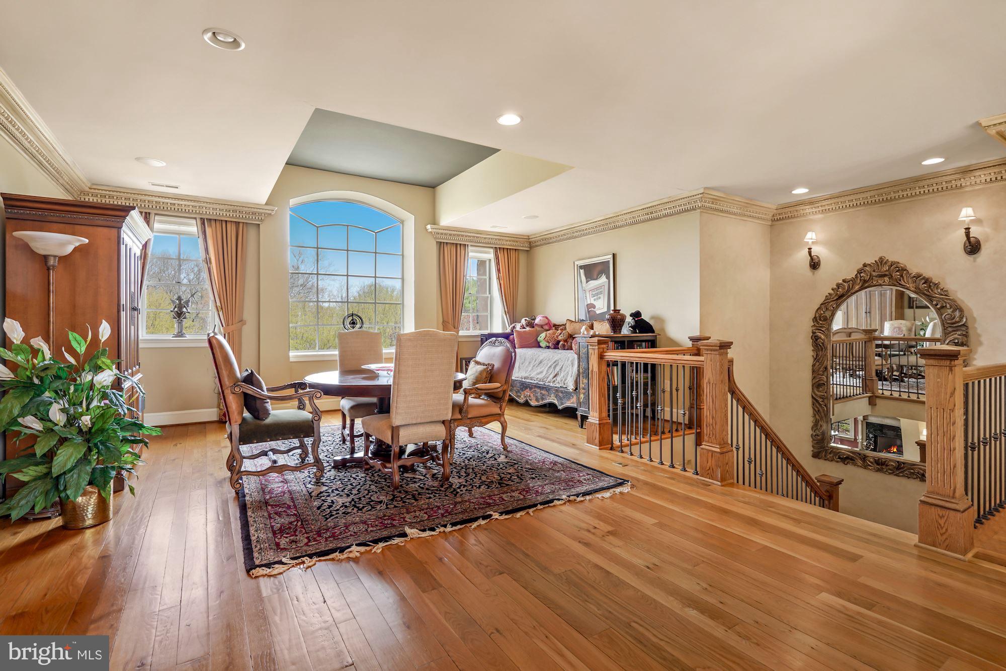 SADDLE RIDGE - Residential