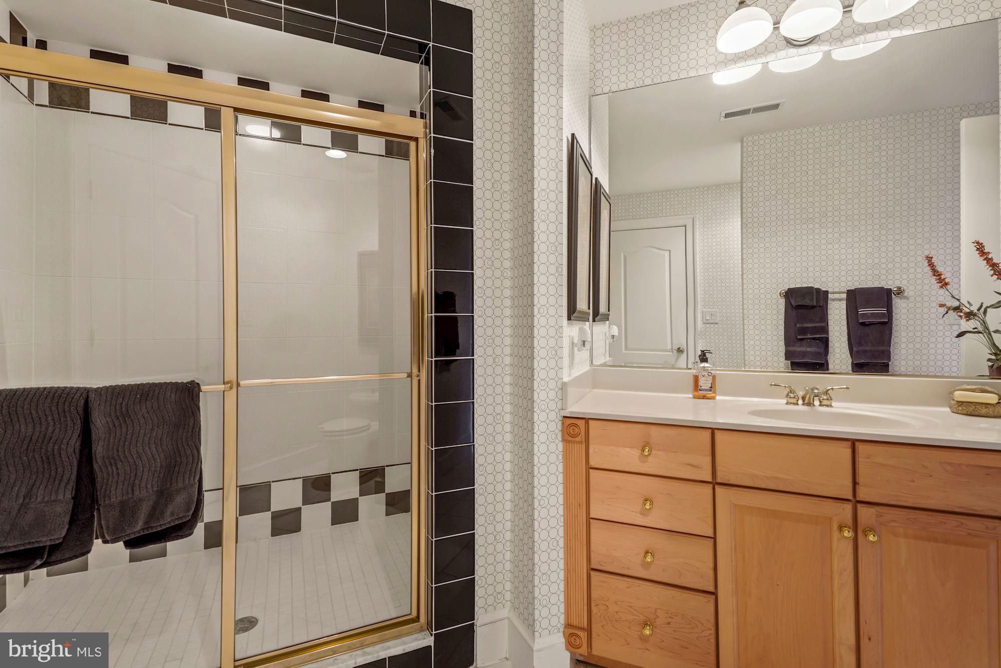 SADDLE RIDGE - Residential