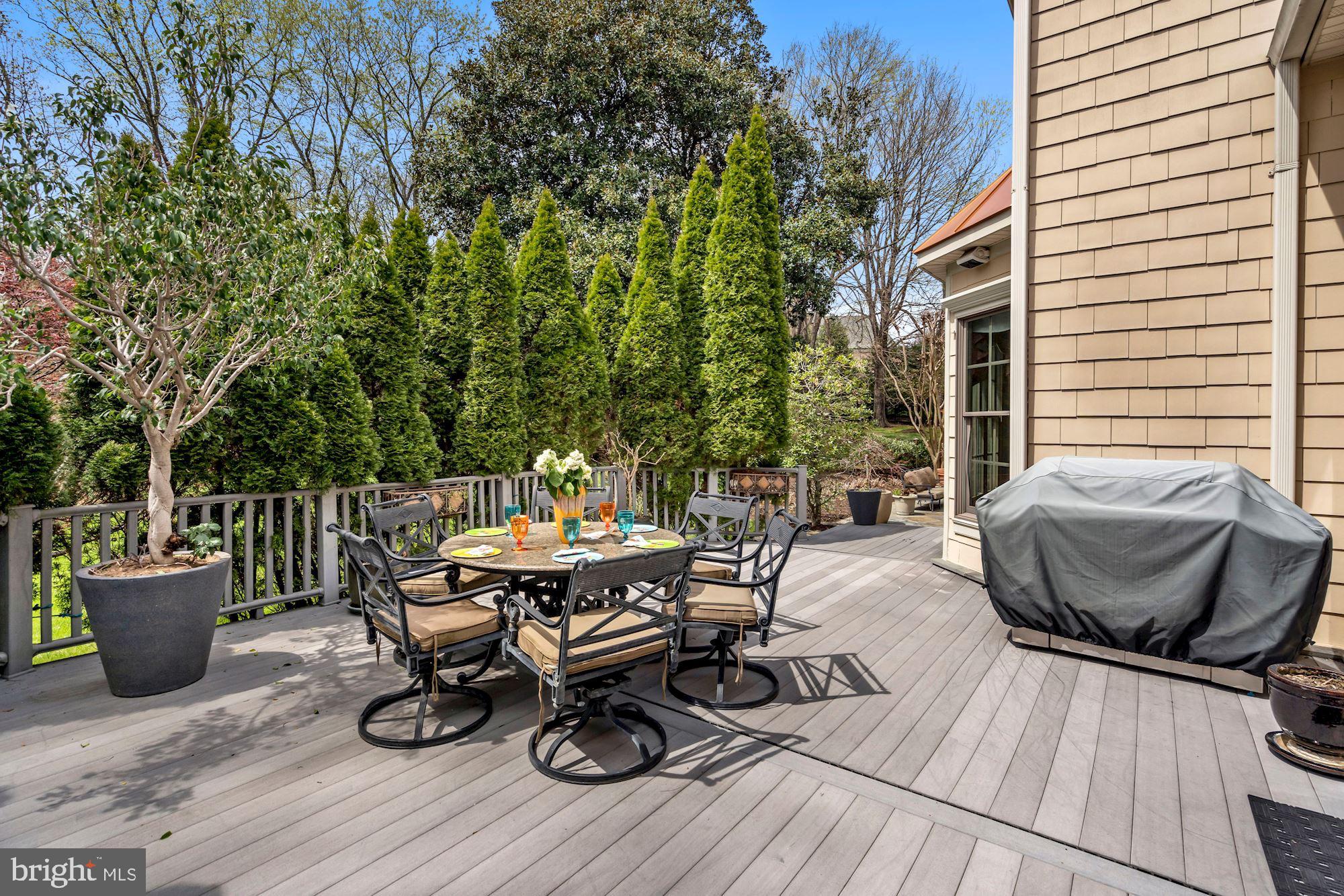 SADDLE RIDGE - Residential