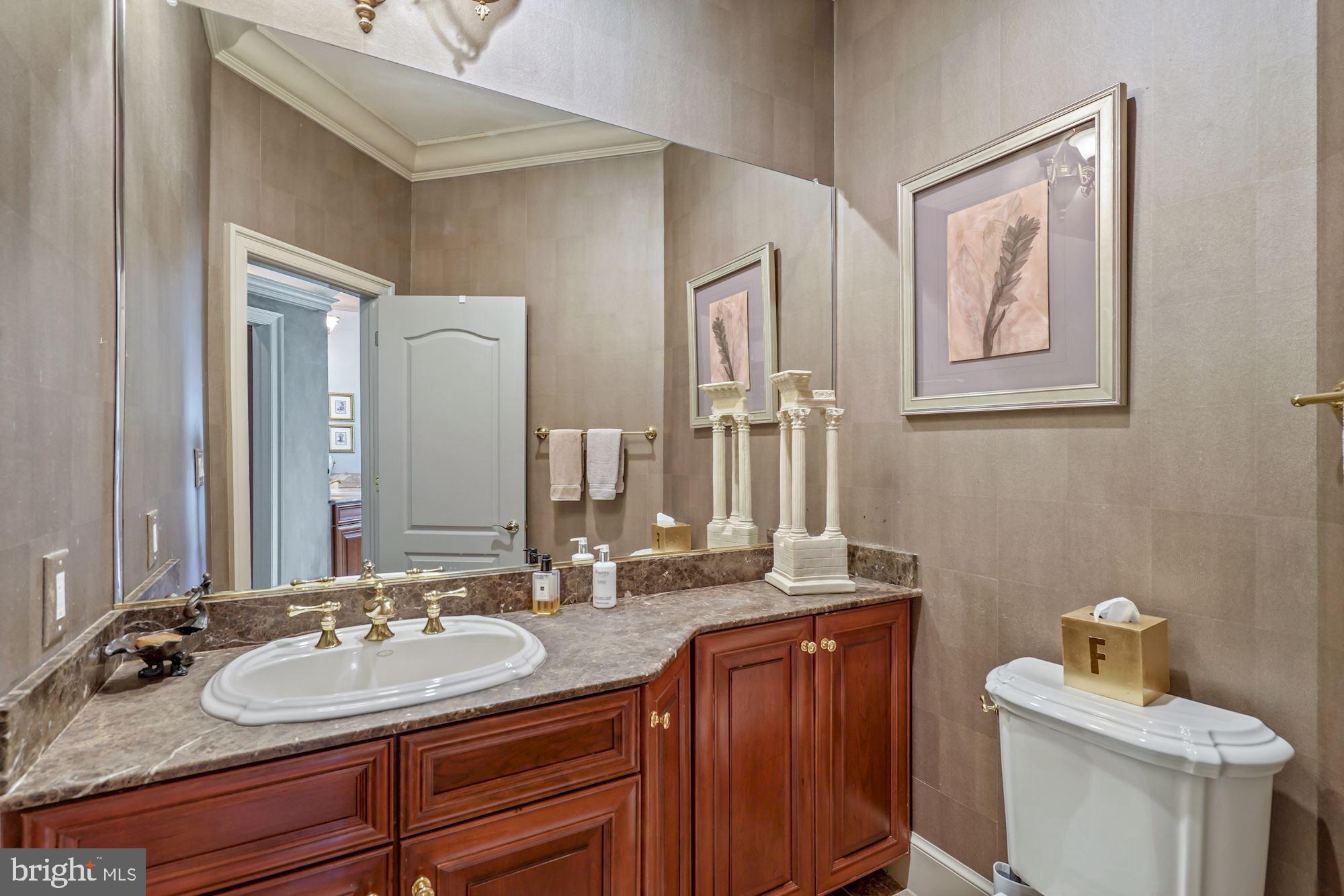 SADDLE RIDGE - Residential