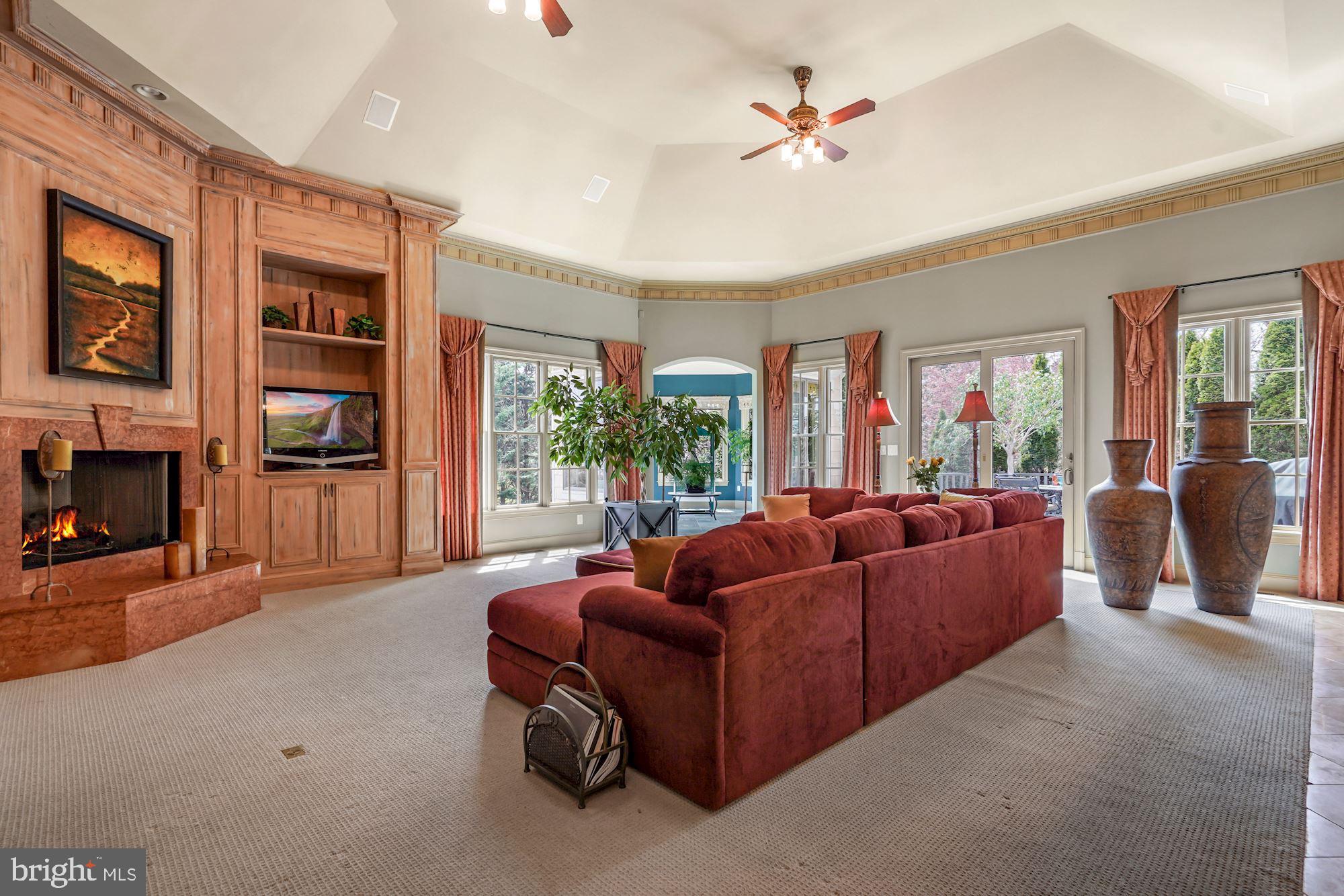 SADDLE RIDGE - Residential