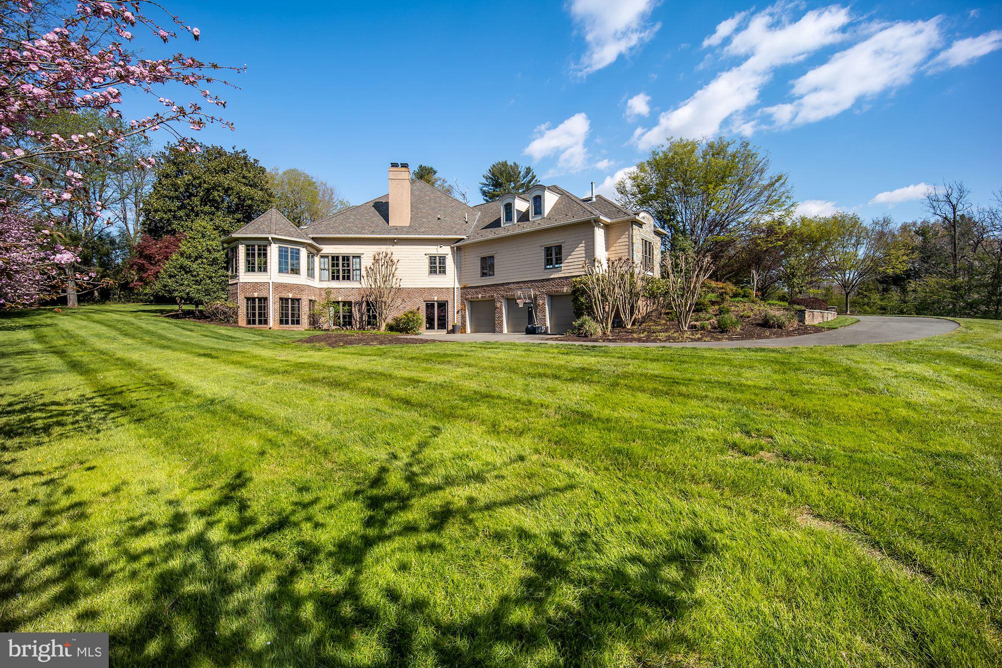 SADDLE RIDGE - Residential