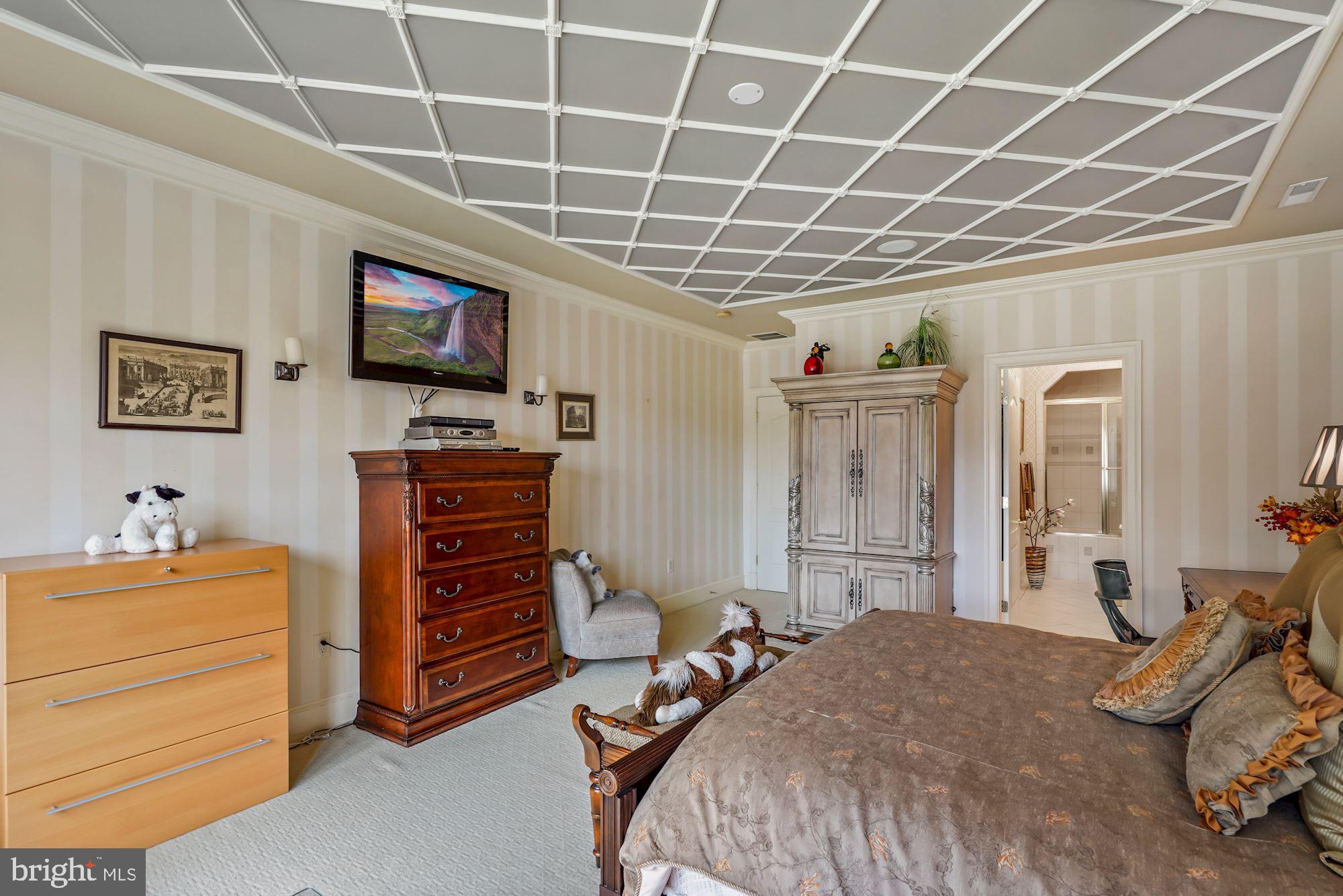 SADDLE RIDGE - Residential