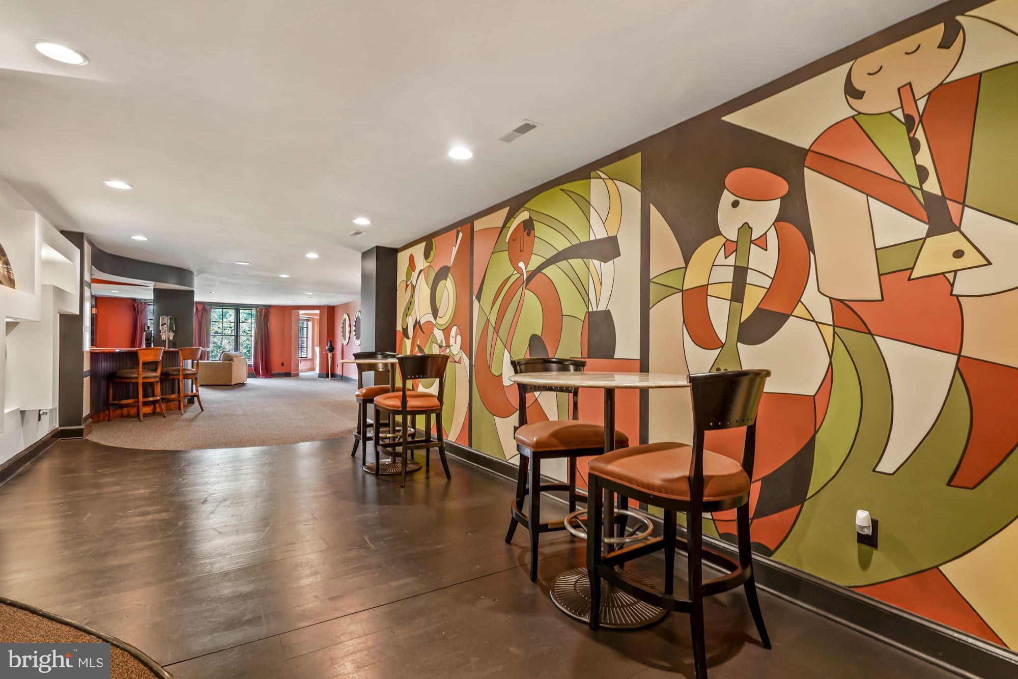 SADDLE RIDGE - Residential