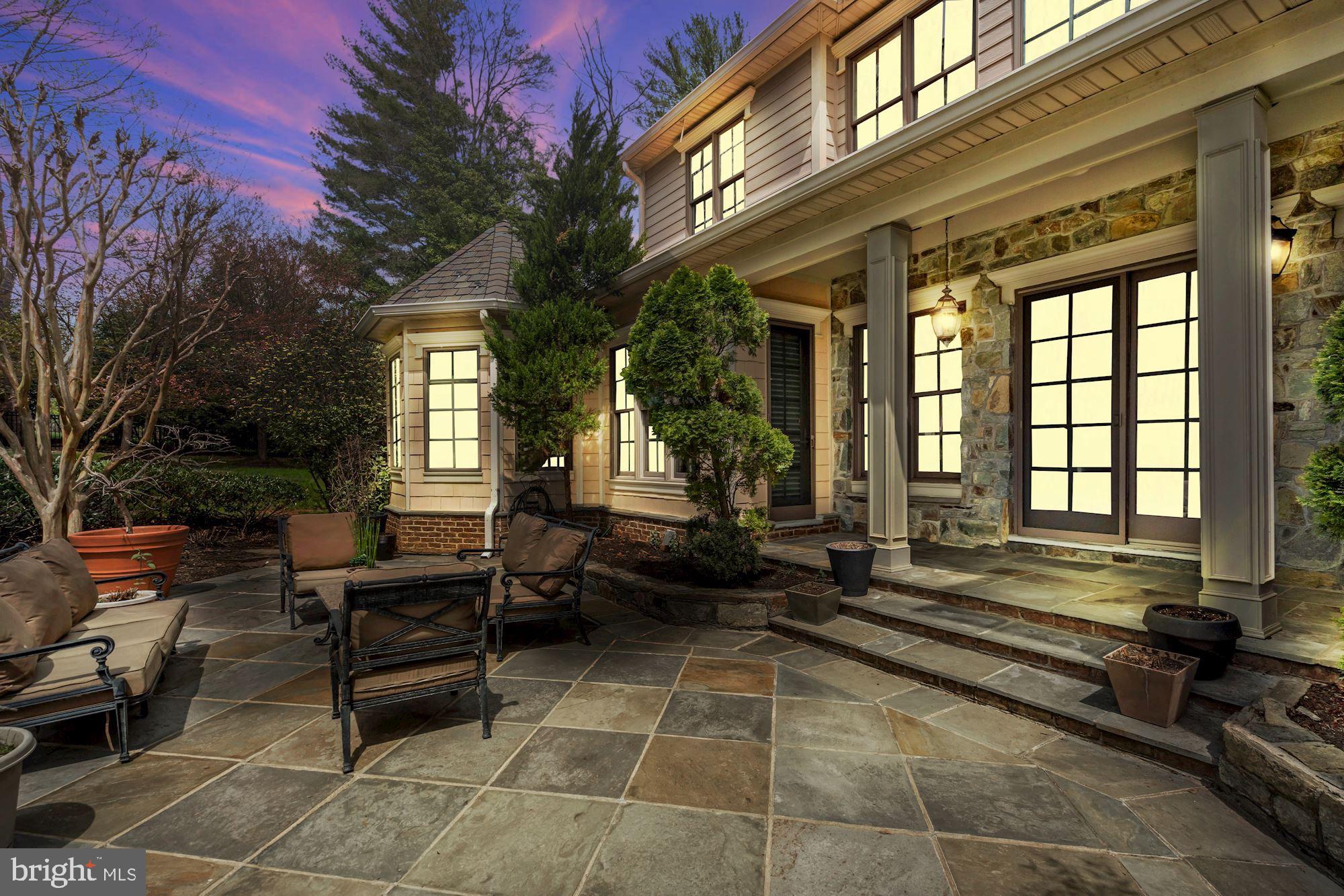 SADDLE RIDGE - Residential