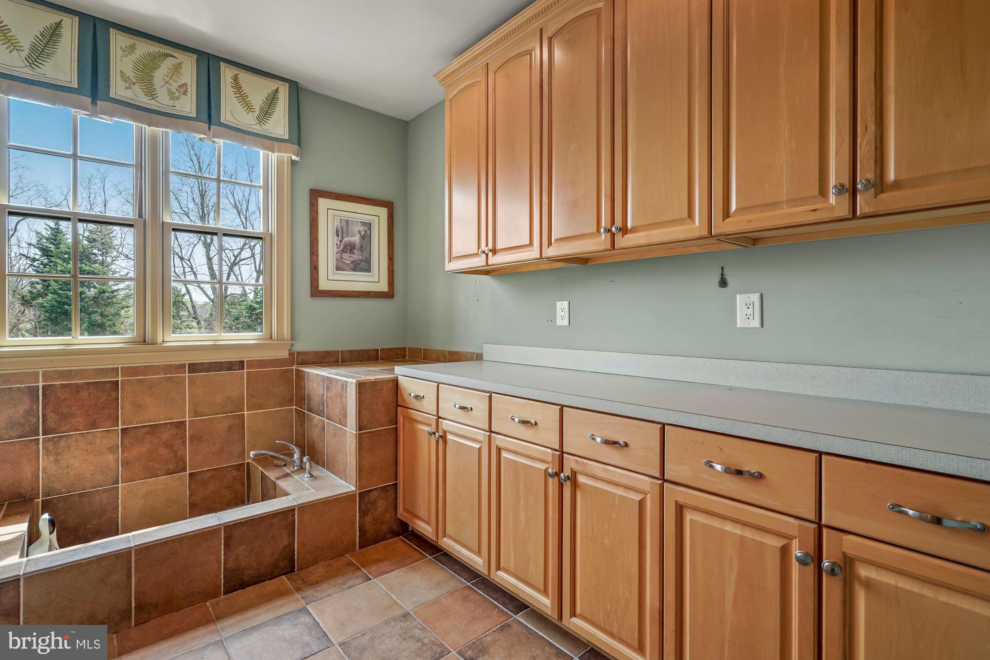 SADDLE RIDGE - Residential